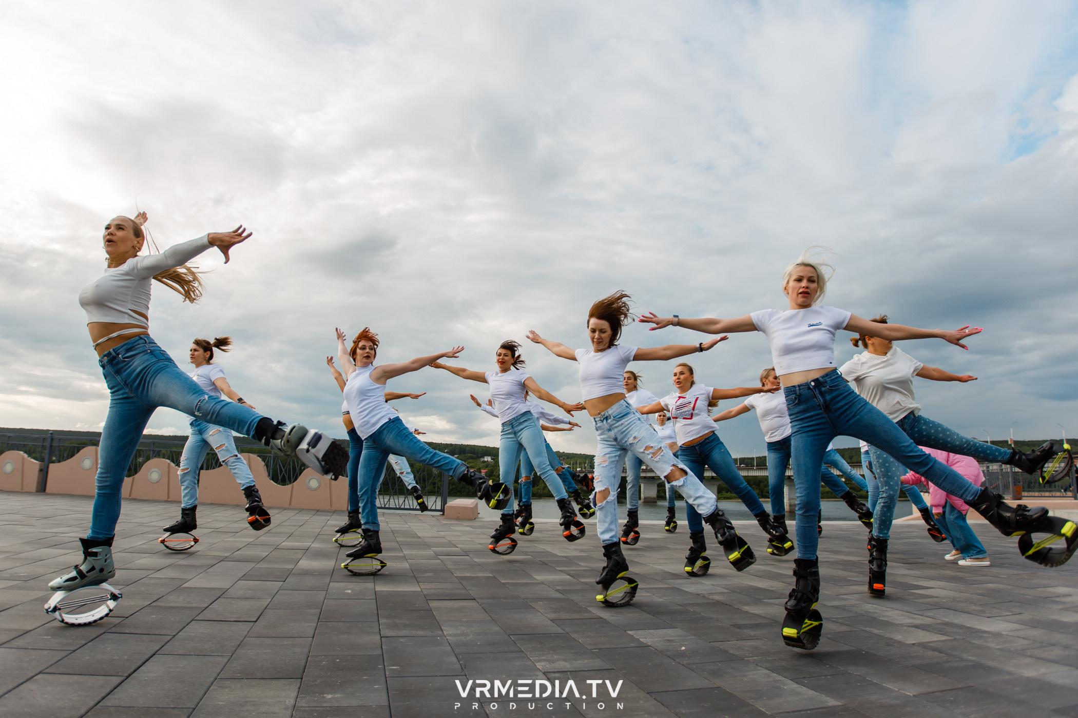 Открытая тренировка «Kangoo jumps»