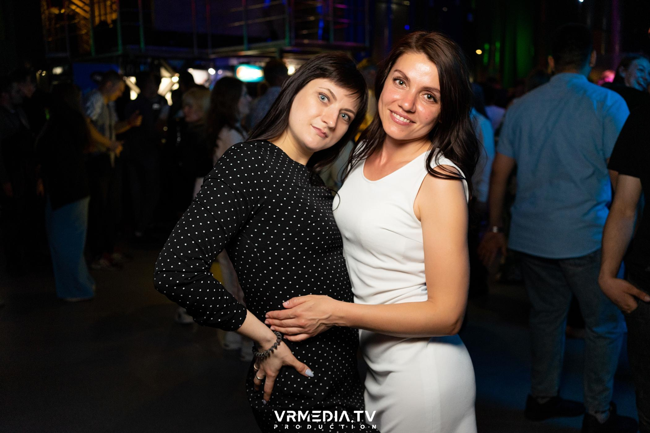 Выходные в баре «DOSKI»