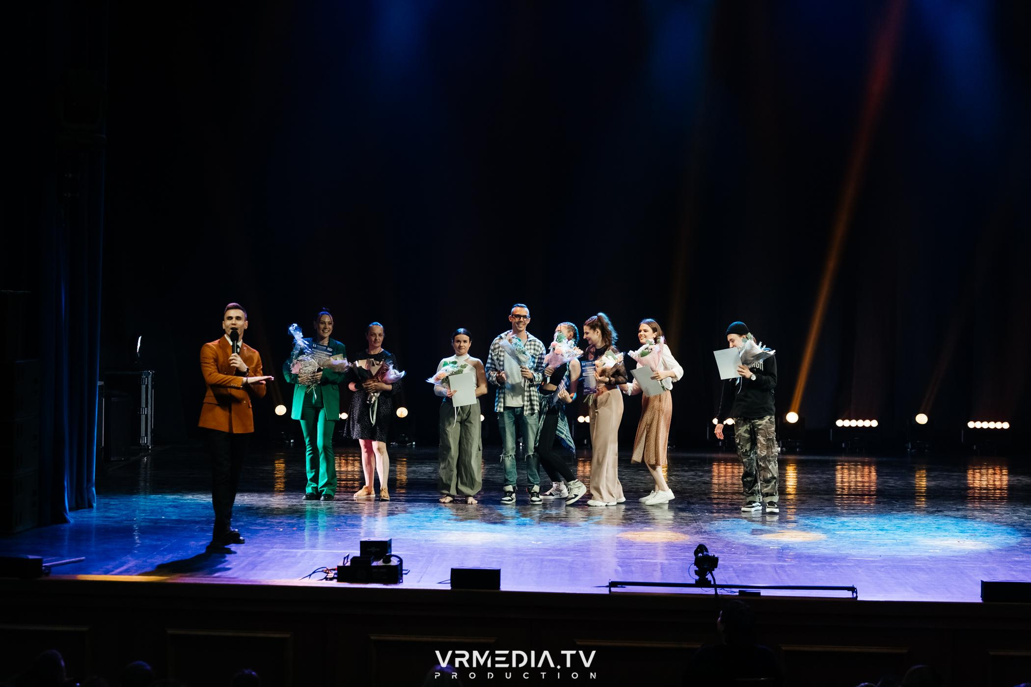 Пока все в доме