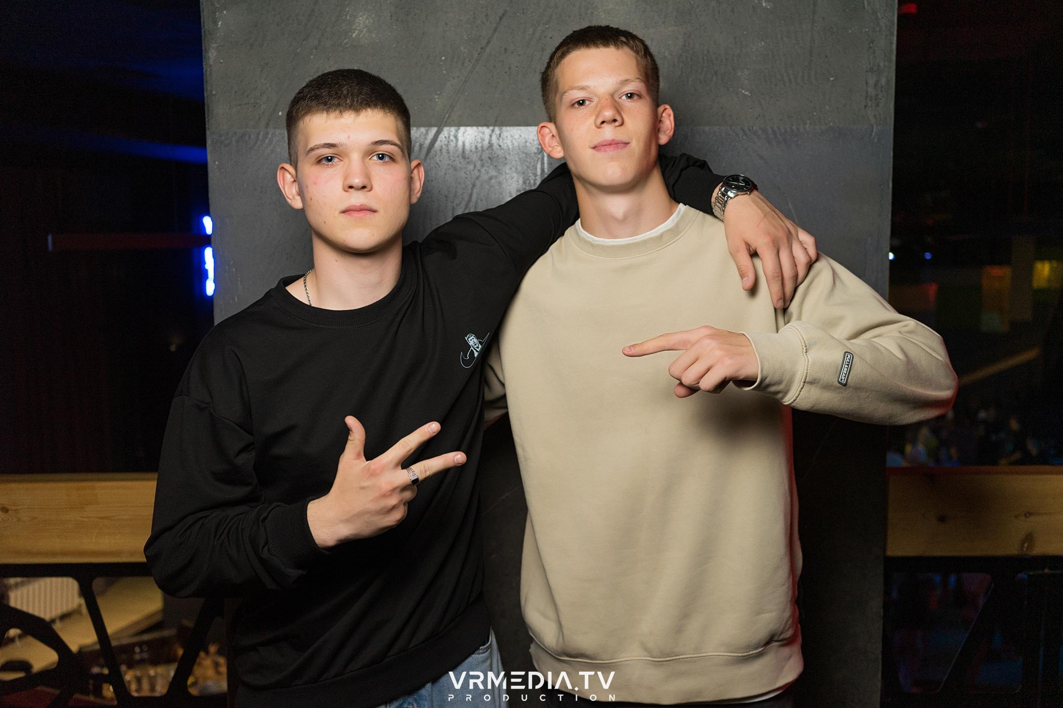 Выходные в баре «DOSKI»