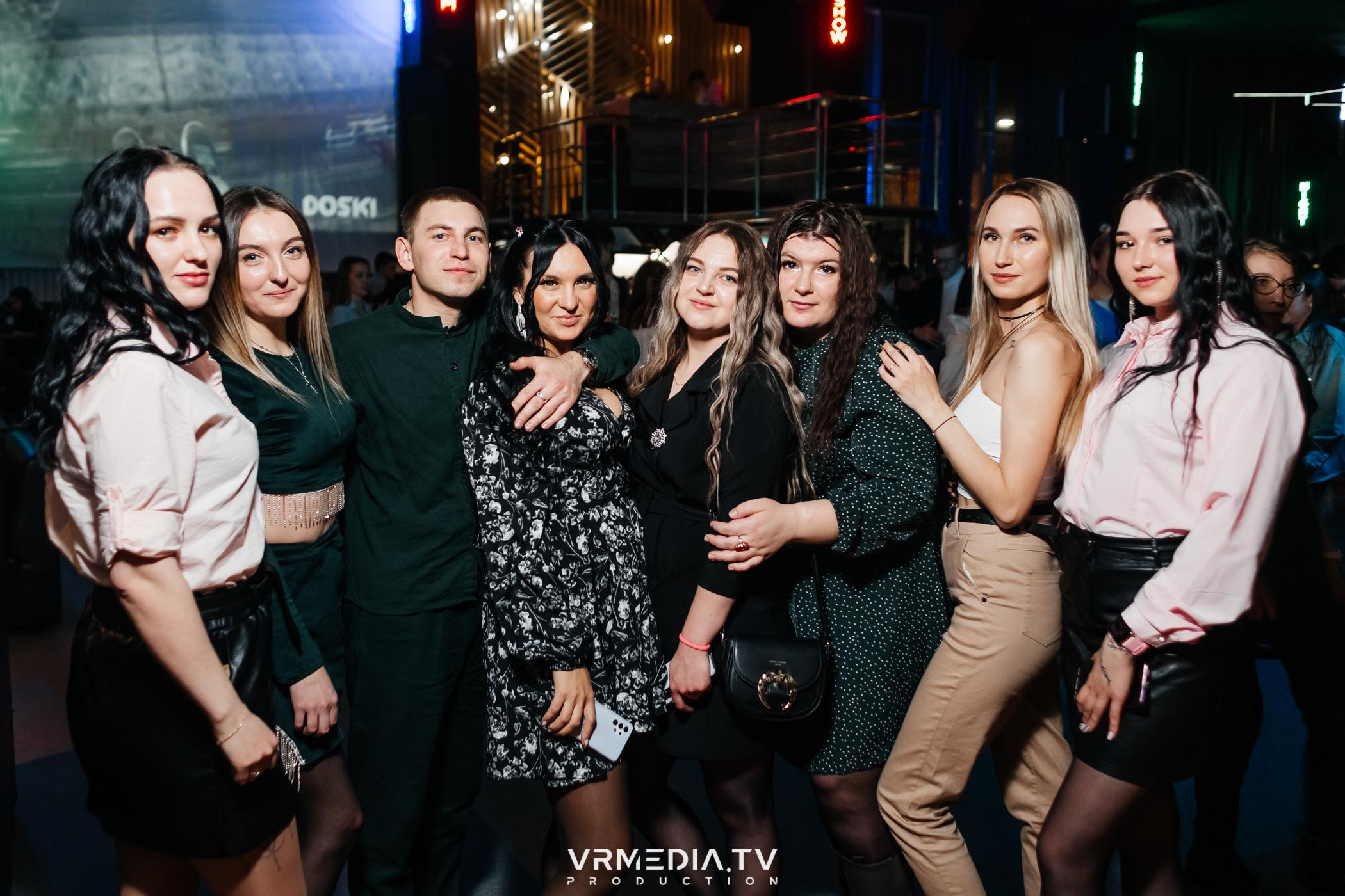 Выходные в баре «DOSKI»