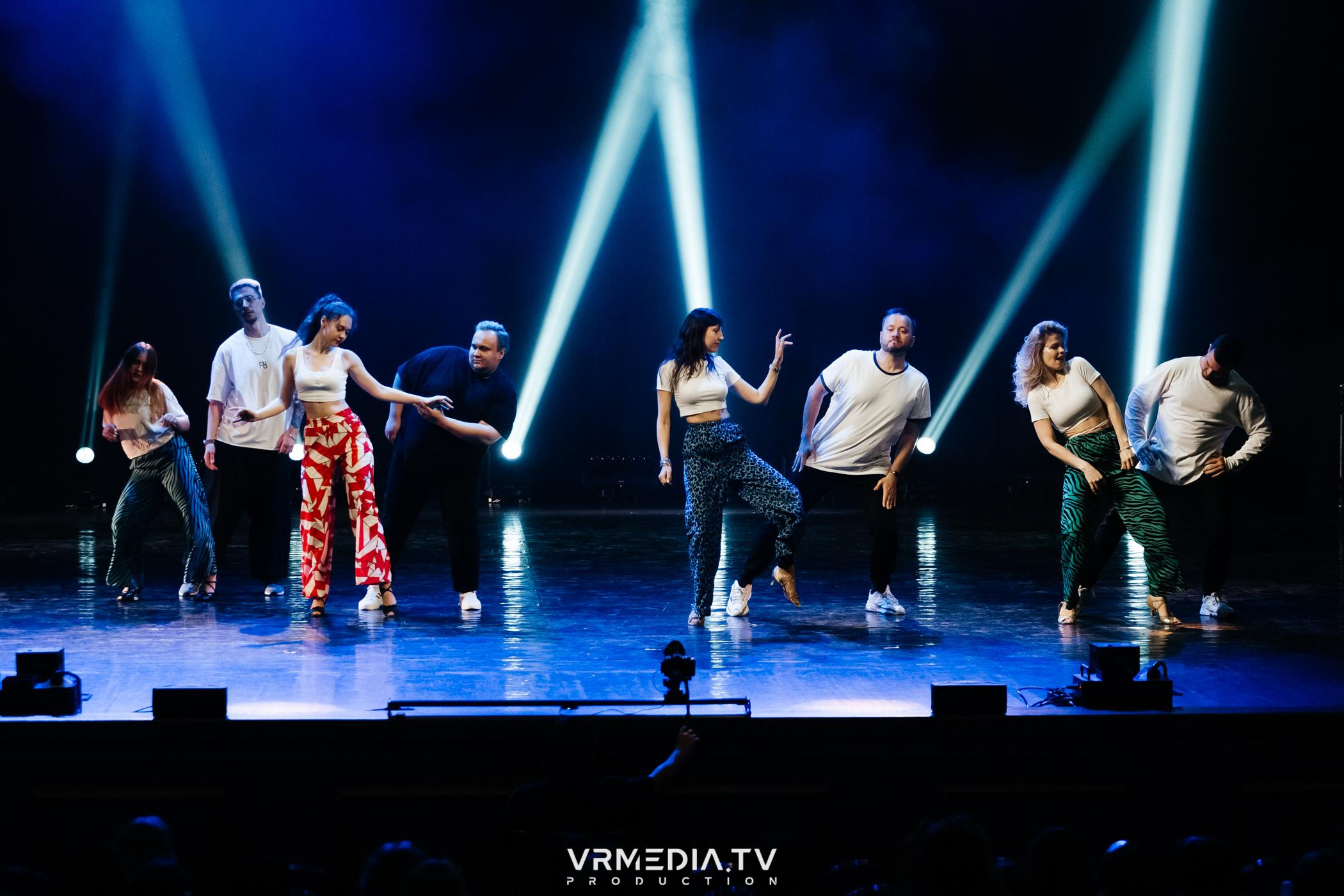 Пока все в доме