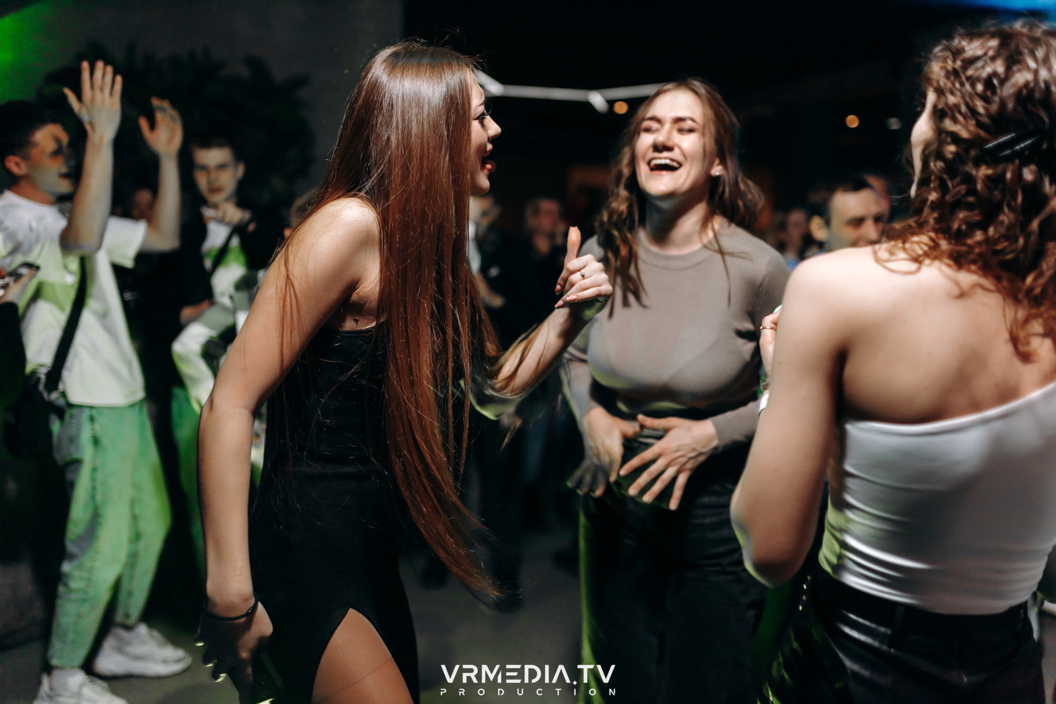 Выходные в баре «DOSKI»