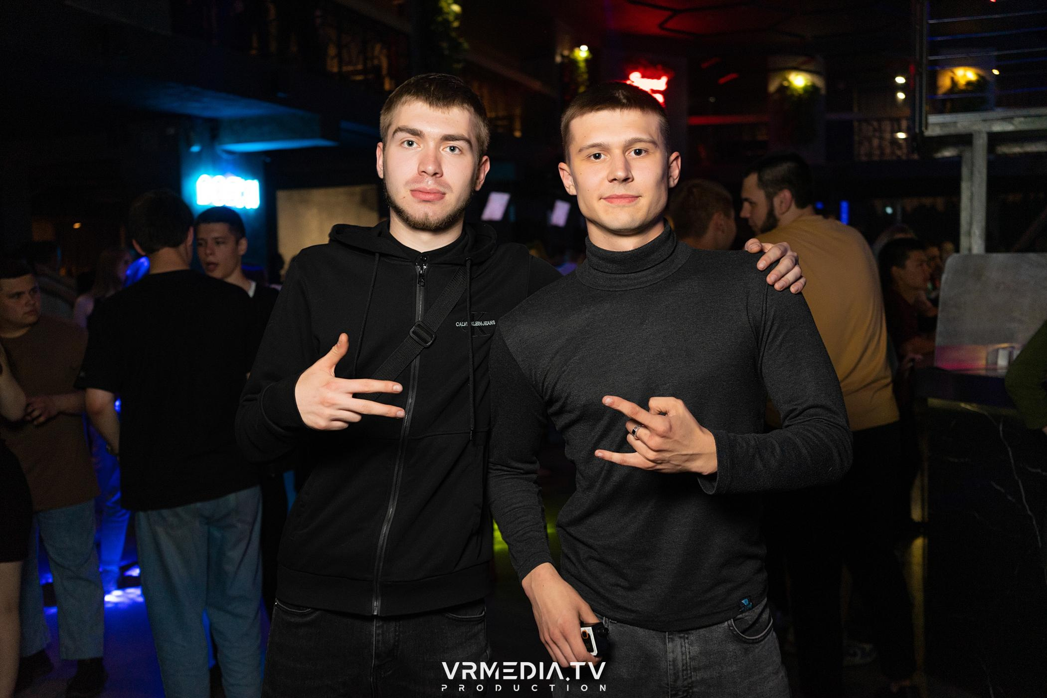 Выходные в баре «DOSKI»