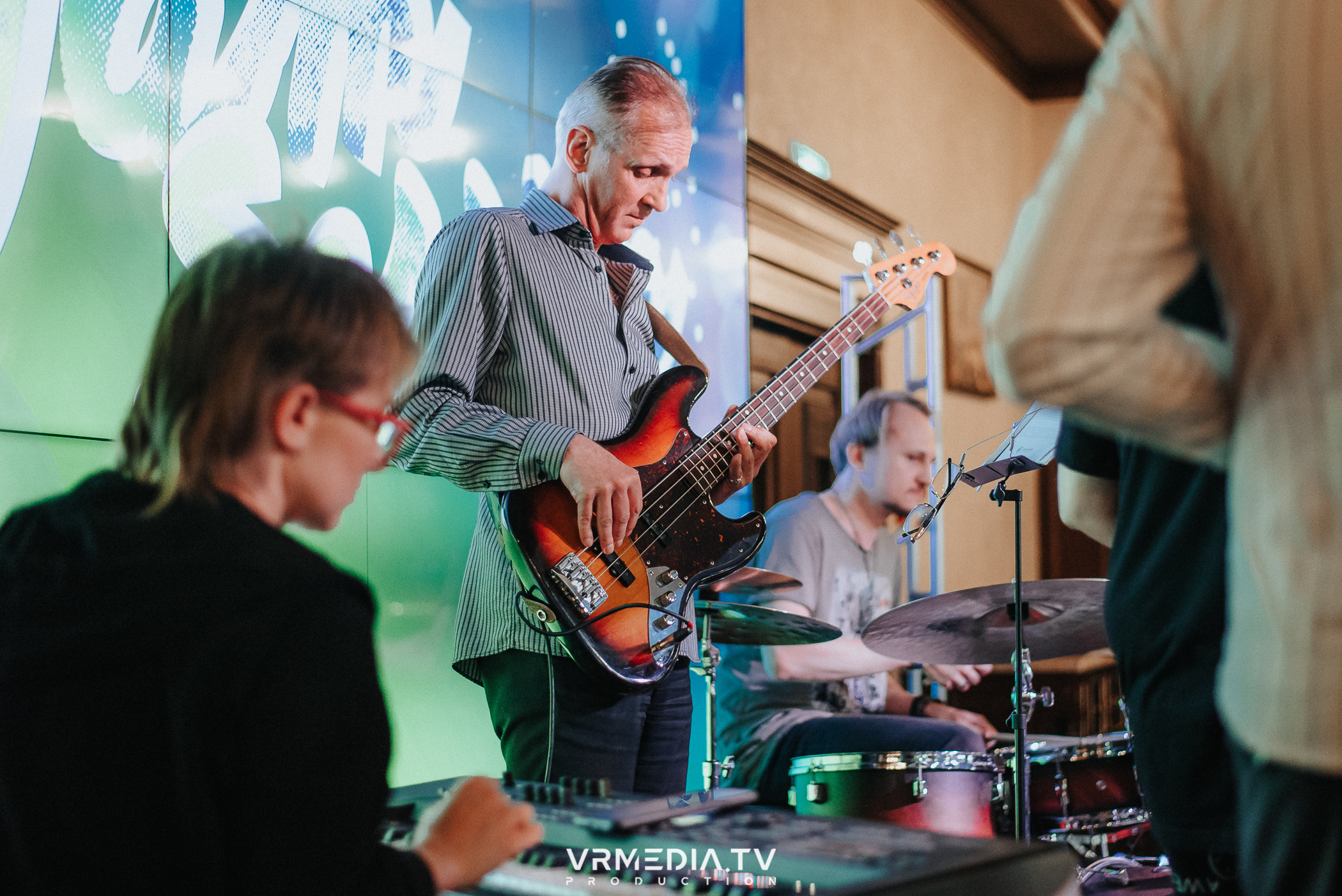 Джазовая среда: JAM SESSION