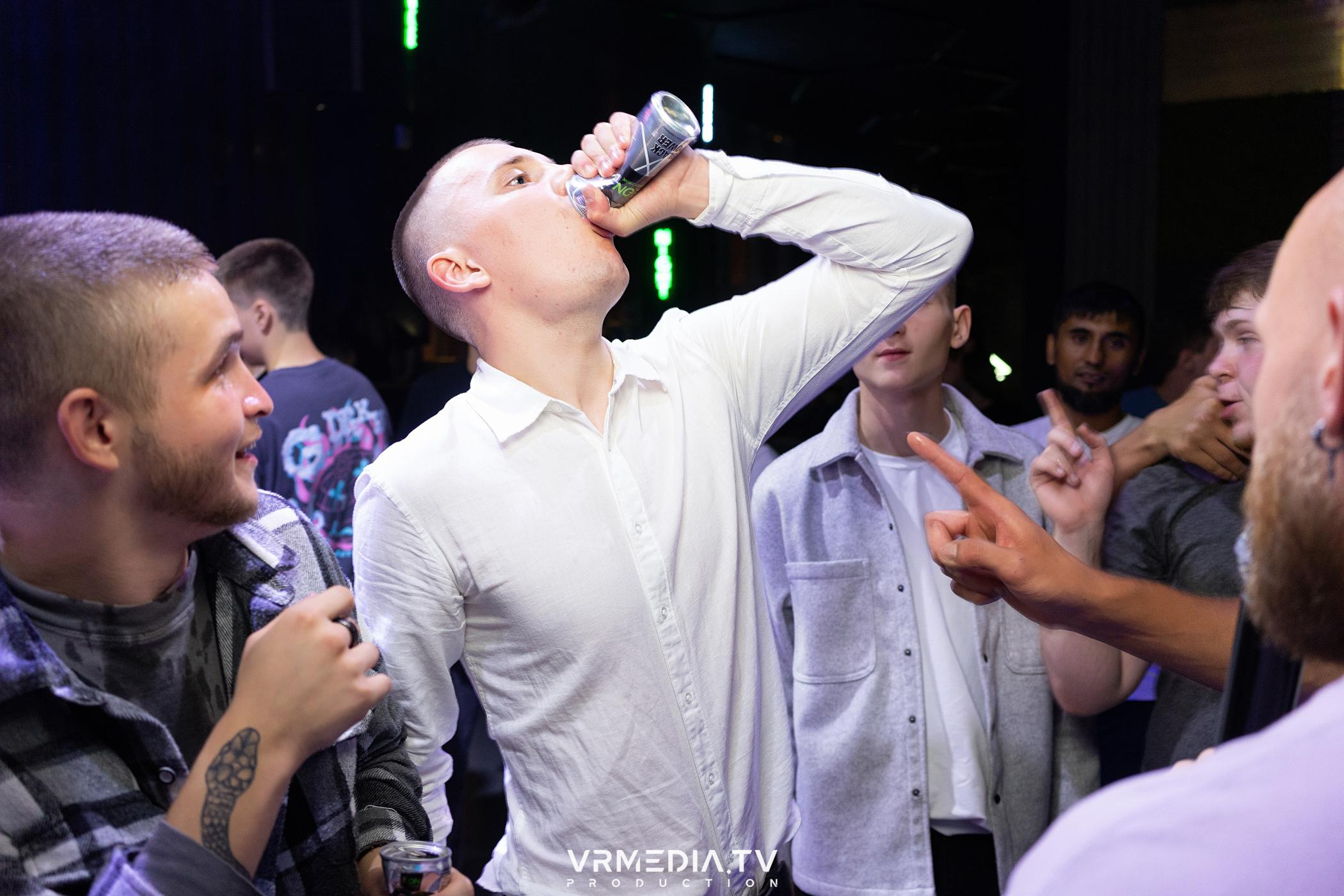 Выходные в баре «DOSKI»