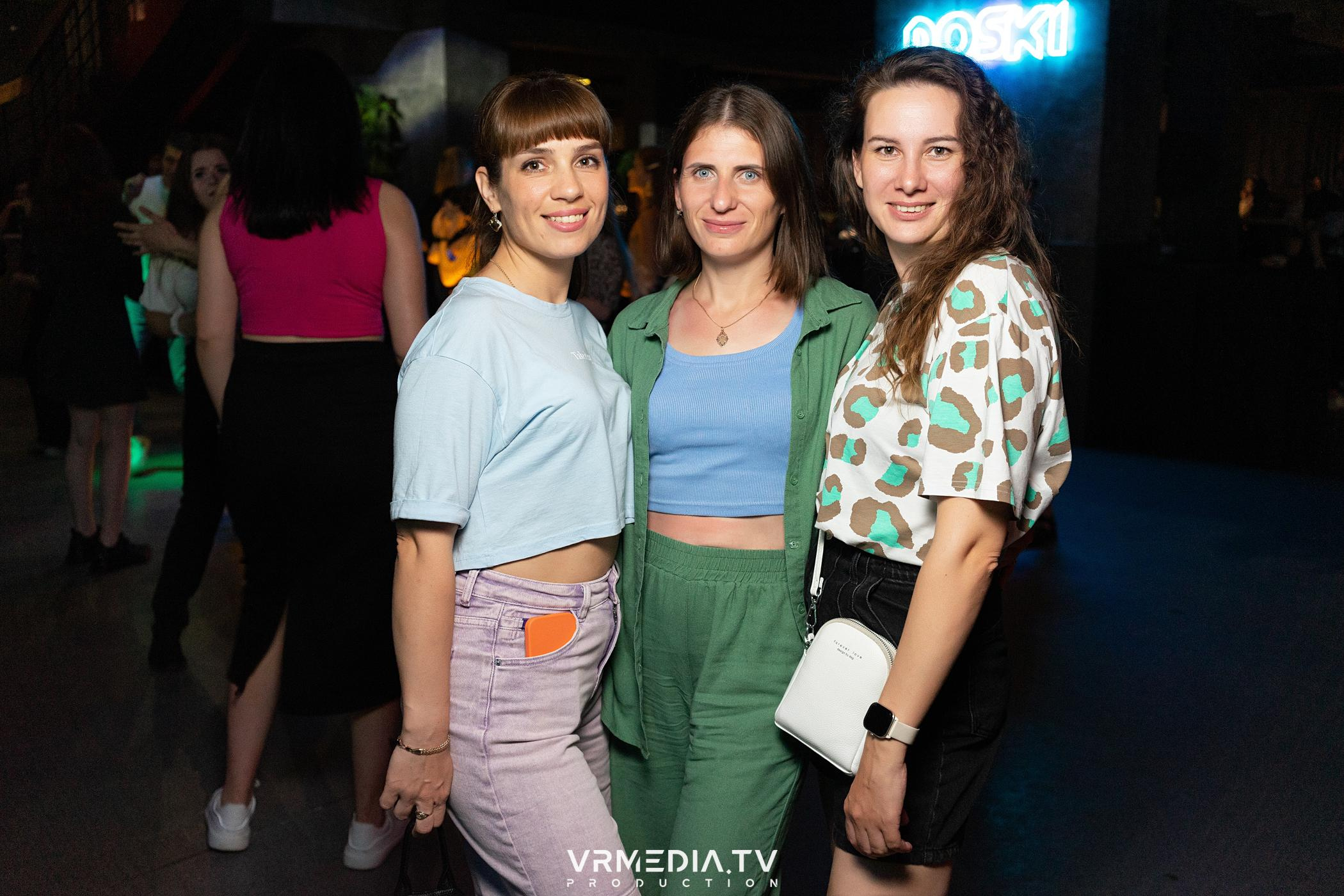 Выходные в баре «DOSKI»