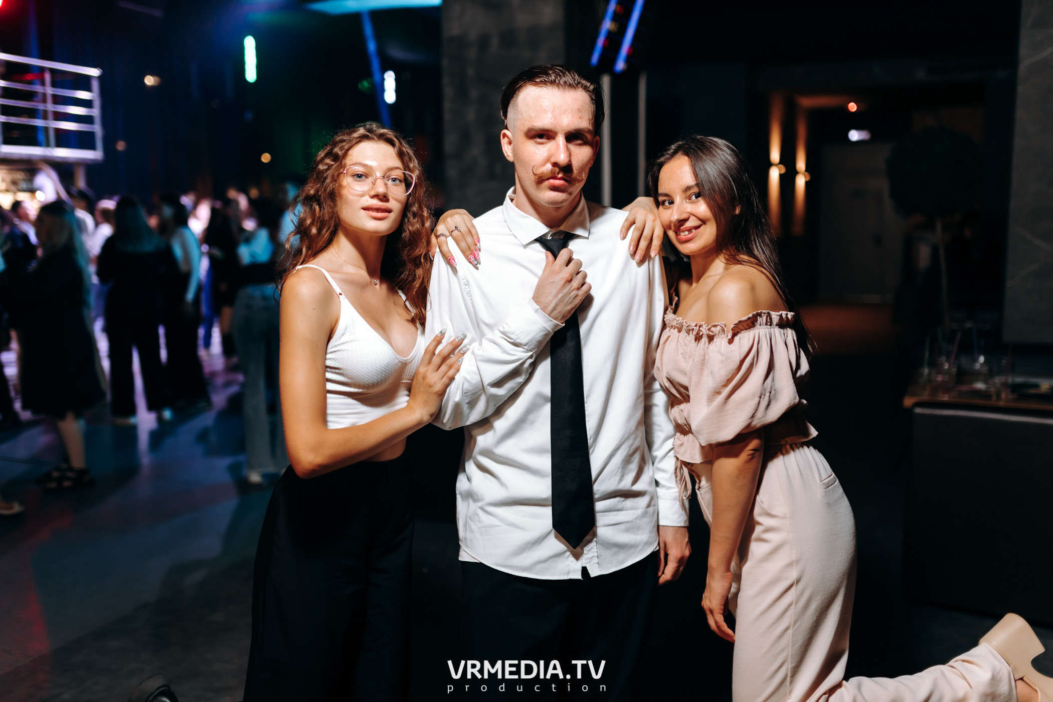 Выходные в баре «DOSKI»