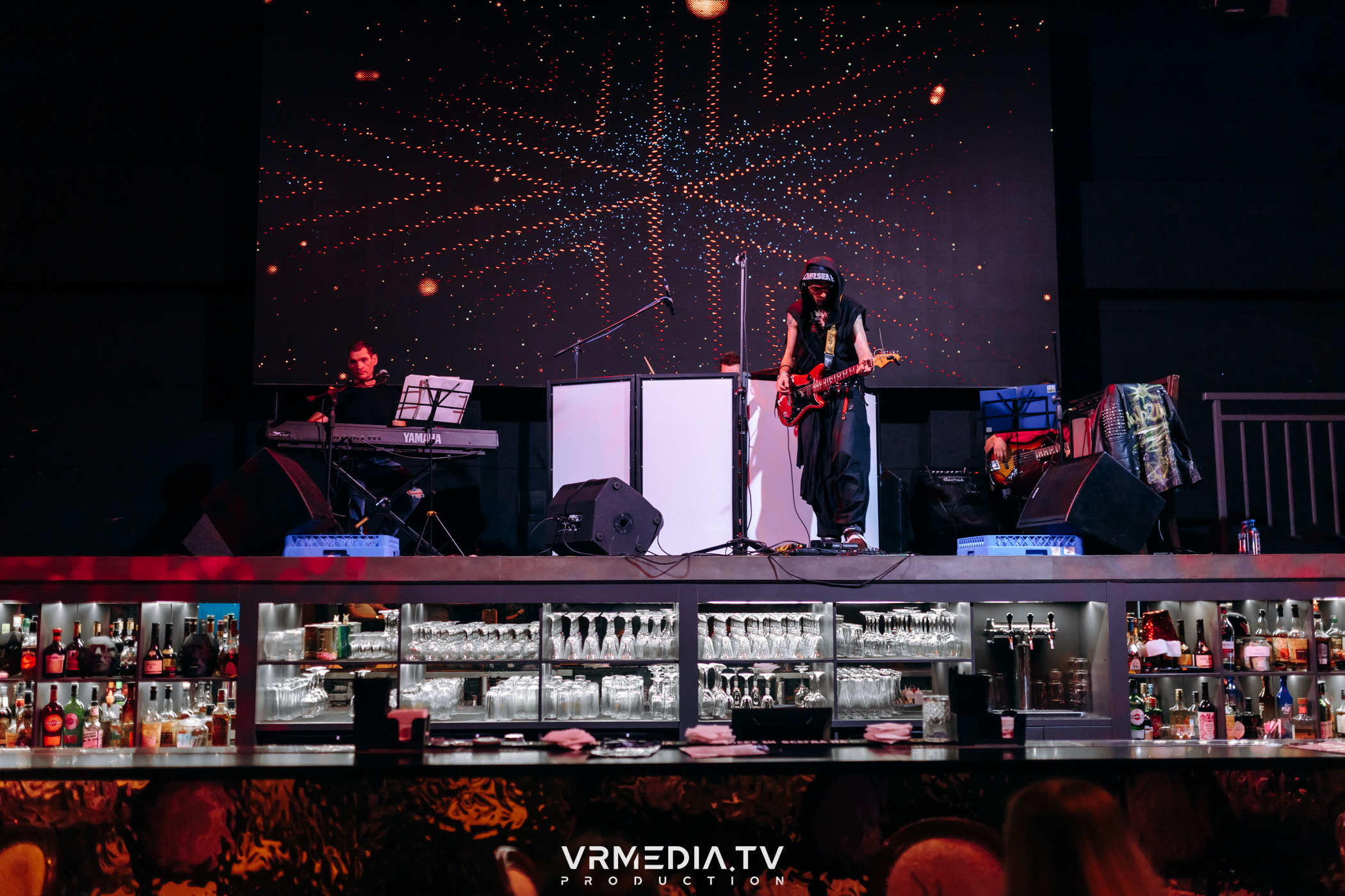 Джазовая среда: Игорь Тальков мл. и группа «МирИмиР»