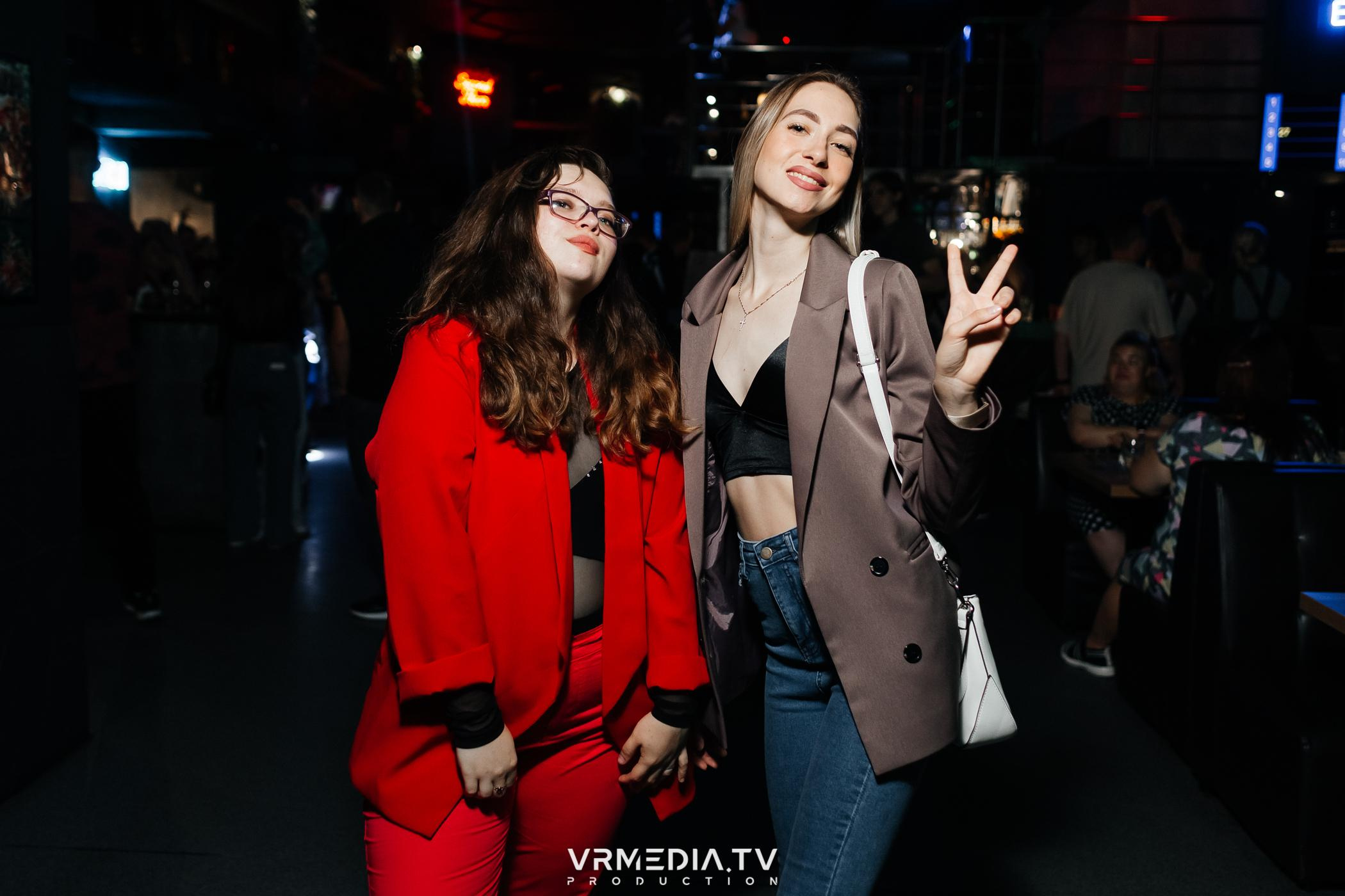 Выходные в баре «DOSKI»