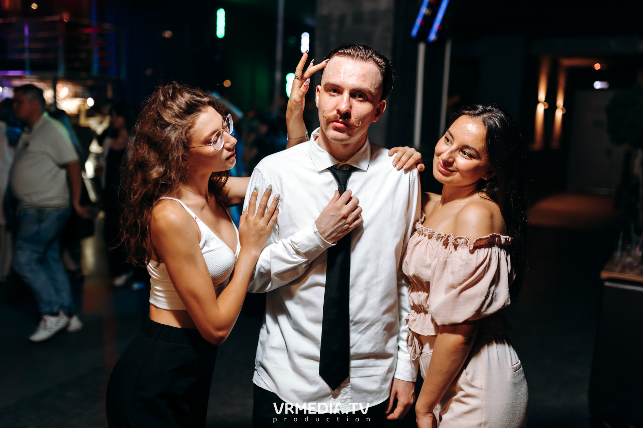 Выходные в баре «DOSKI»