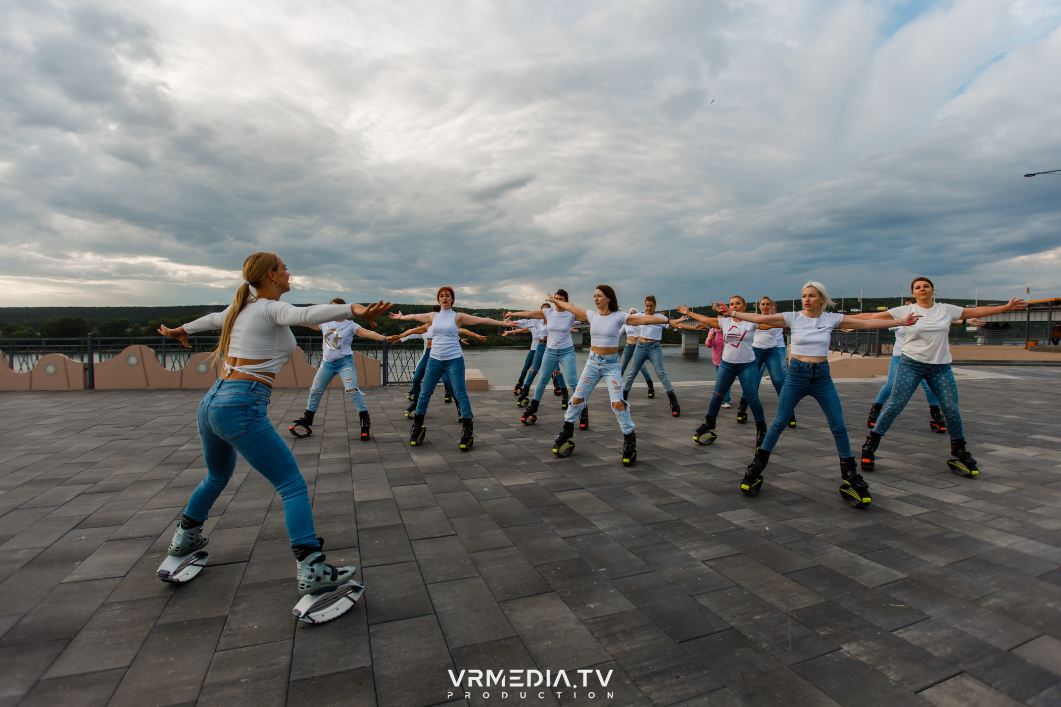 Открытая тренировка «Kangoo jumps»