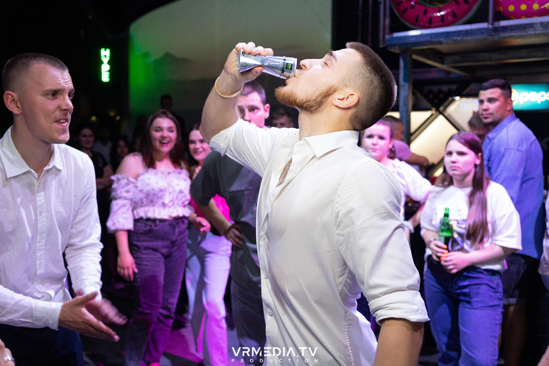 Выходные в баре «DOSKI»