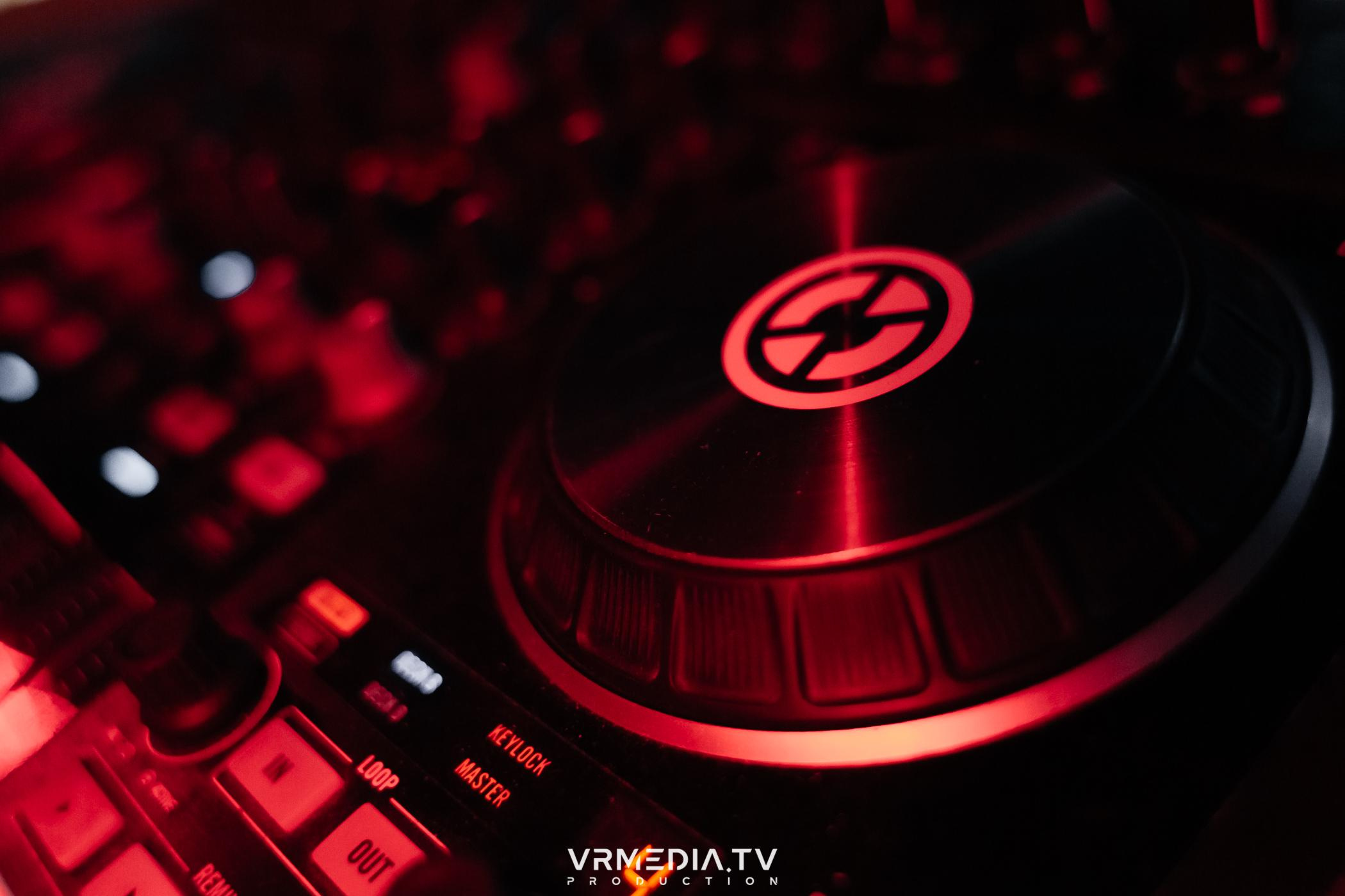 Выходные в баре «DOSKI»