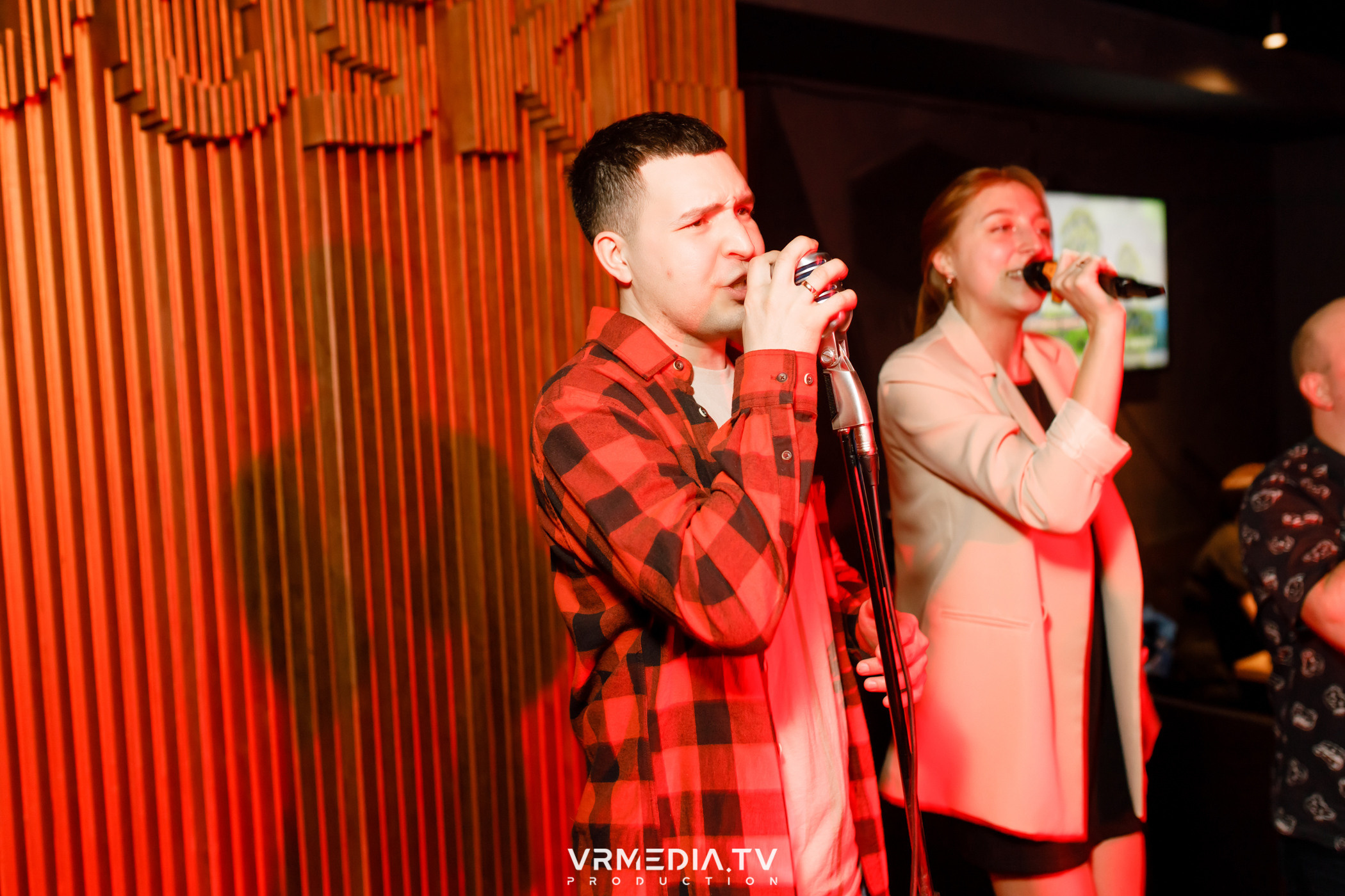 Выходные в баре «DOSKI»