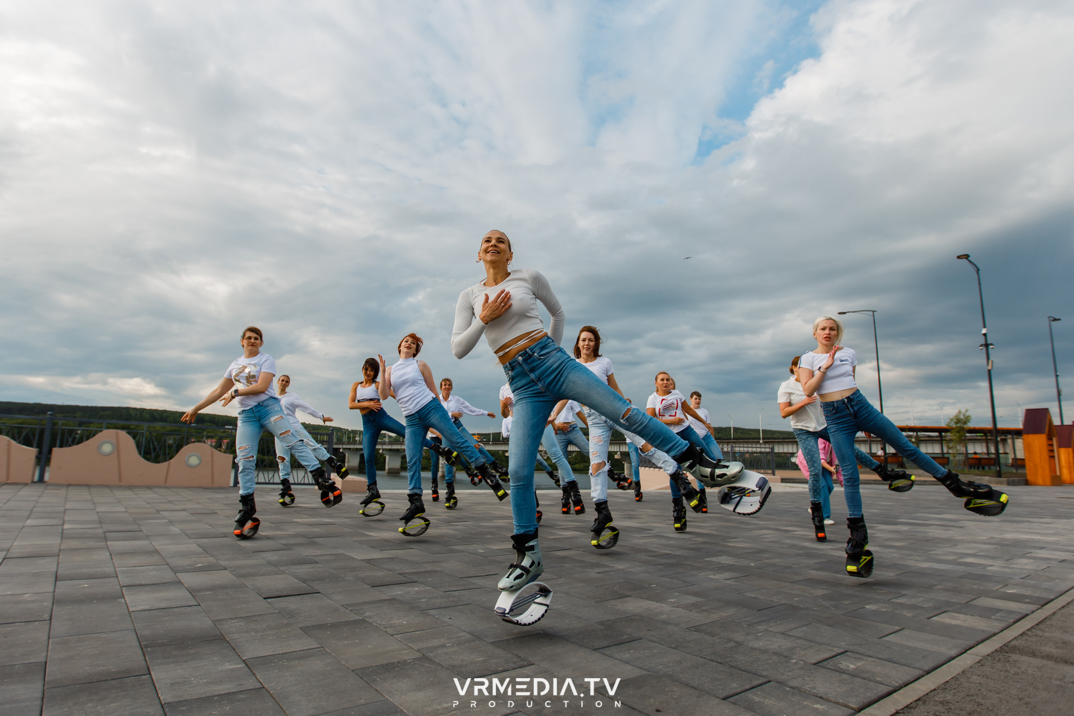 Открытая тренировка «Kangoo jumps»