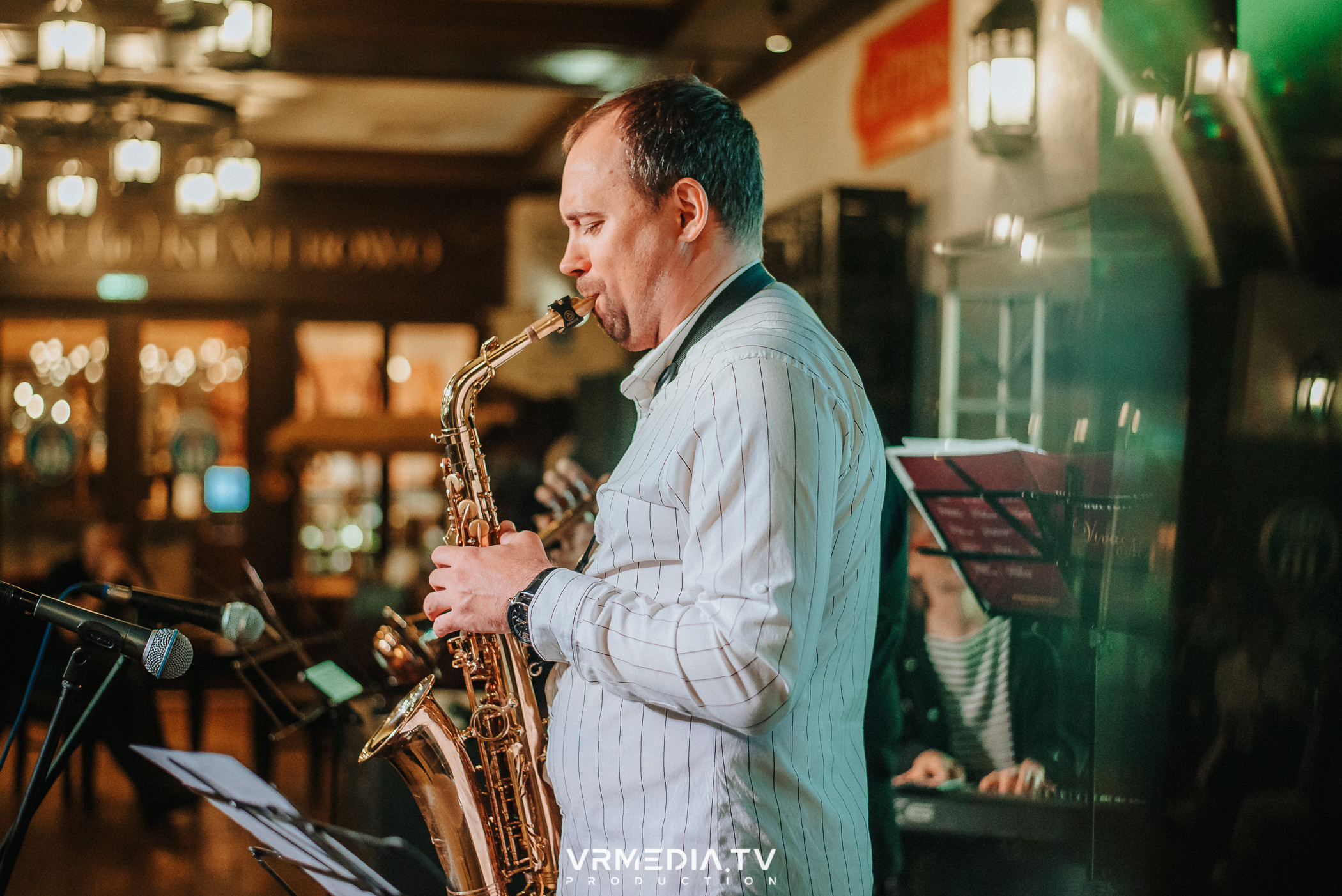 Джазовая среда: JAM SESSION