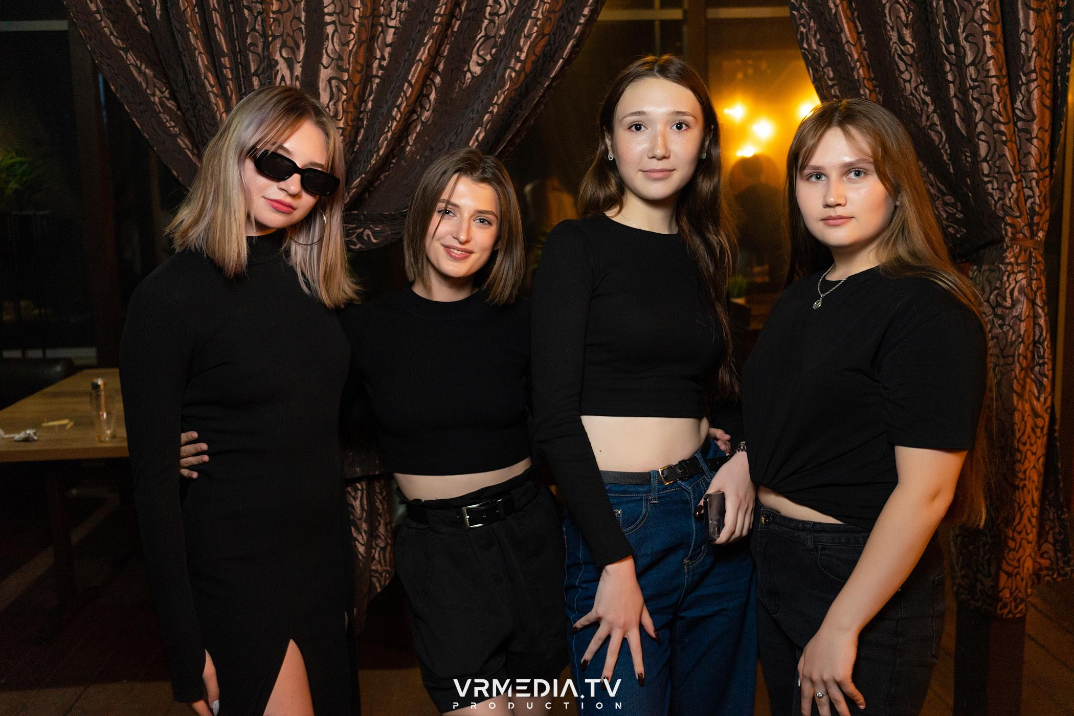 Выходные в баре «DOSKI»