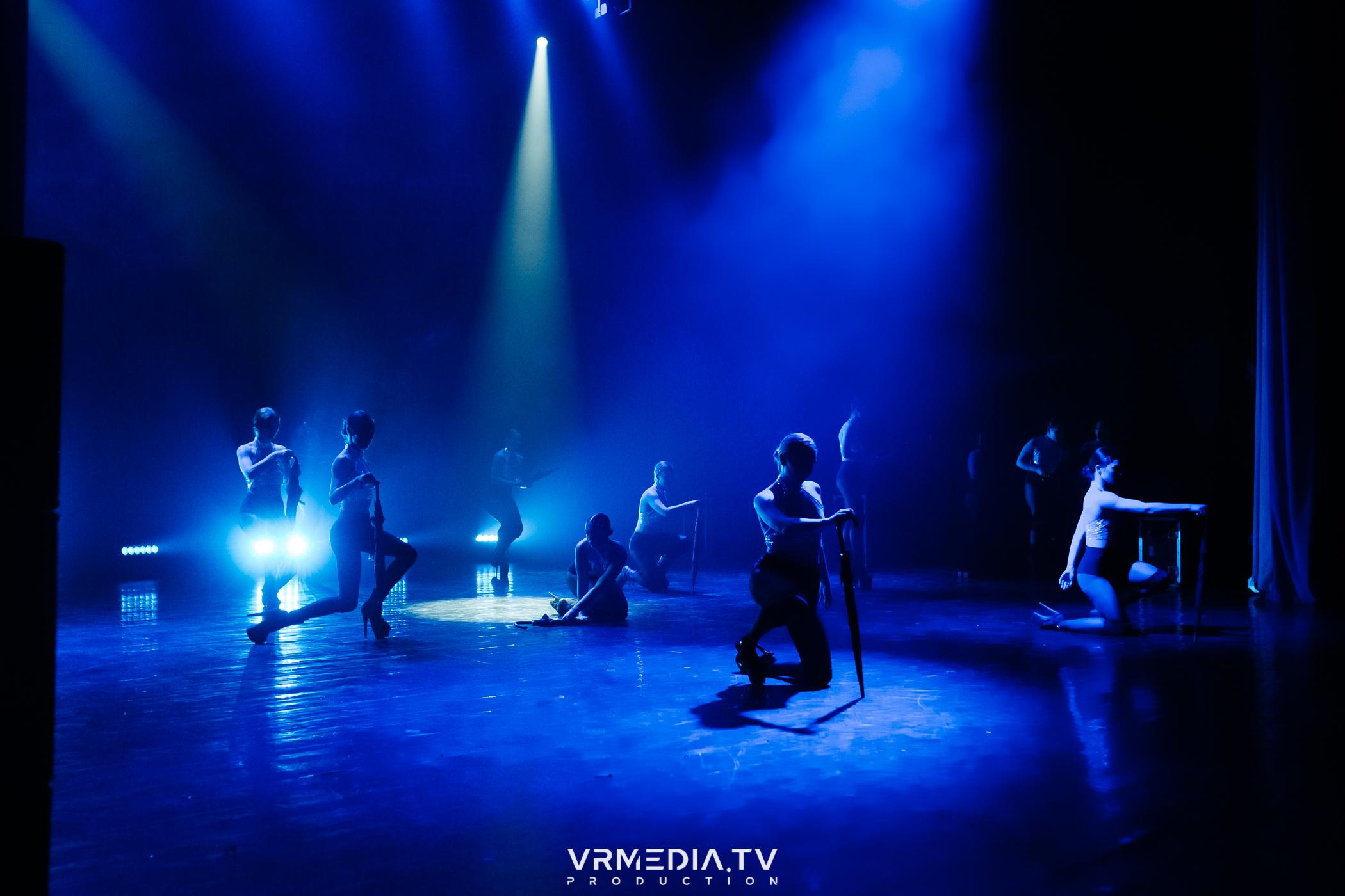 Пока все в доме