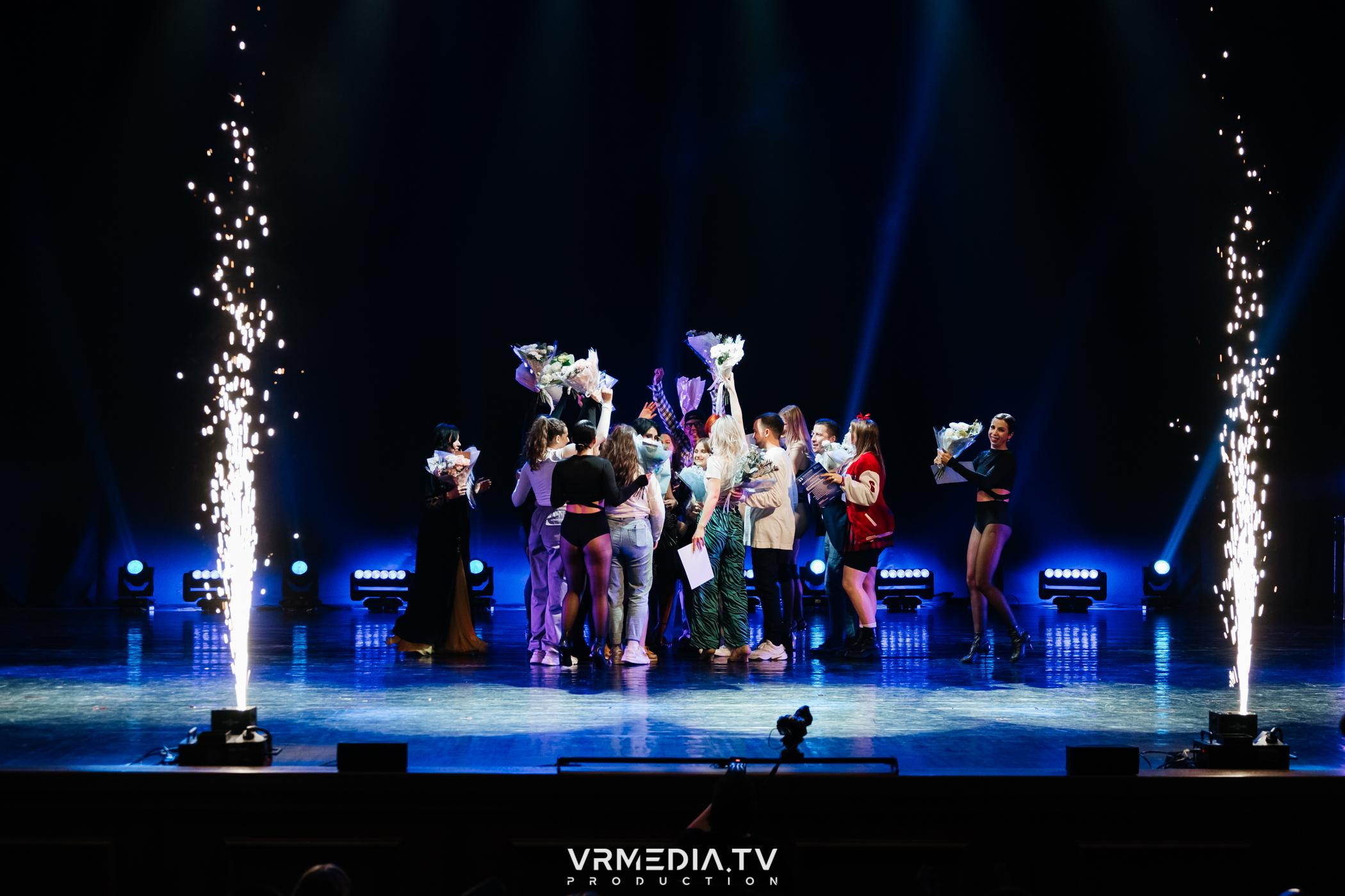 Пока все в доме