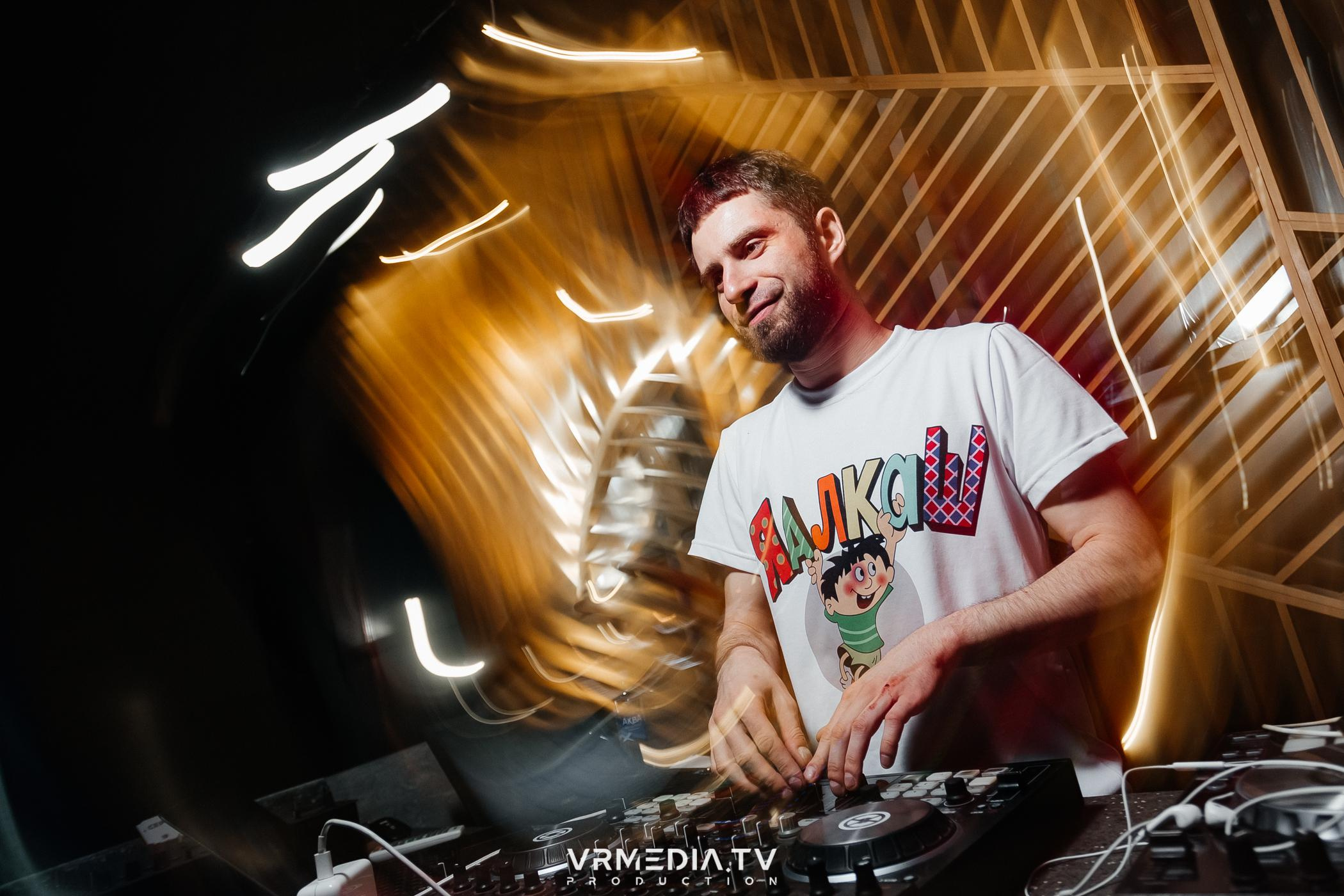 Выходные в баре «DOSKI»