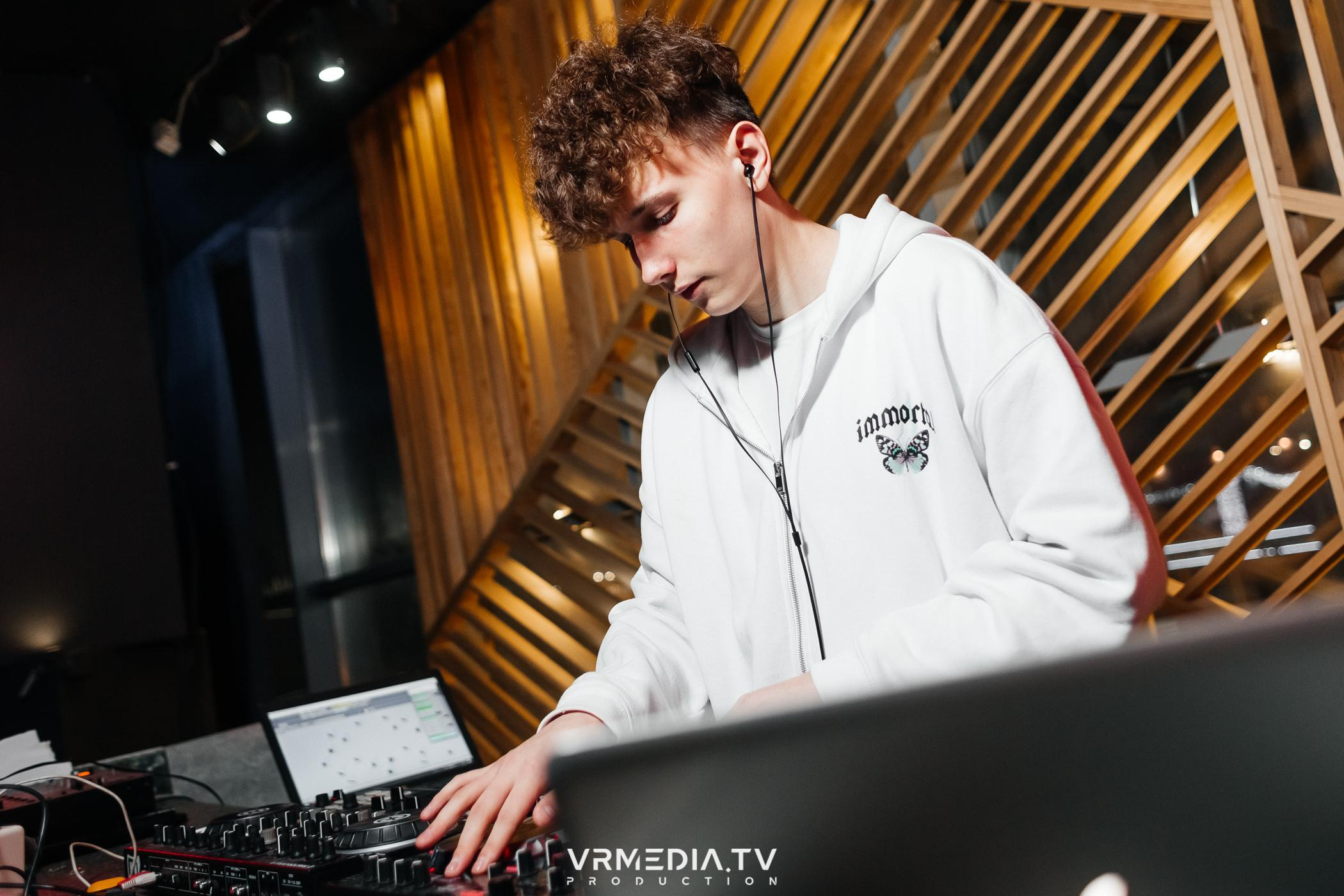 Выходные в баре «DOSKI»