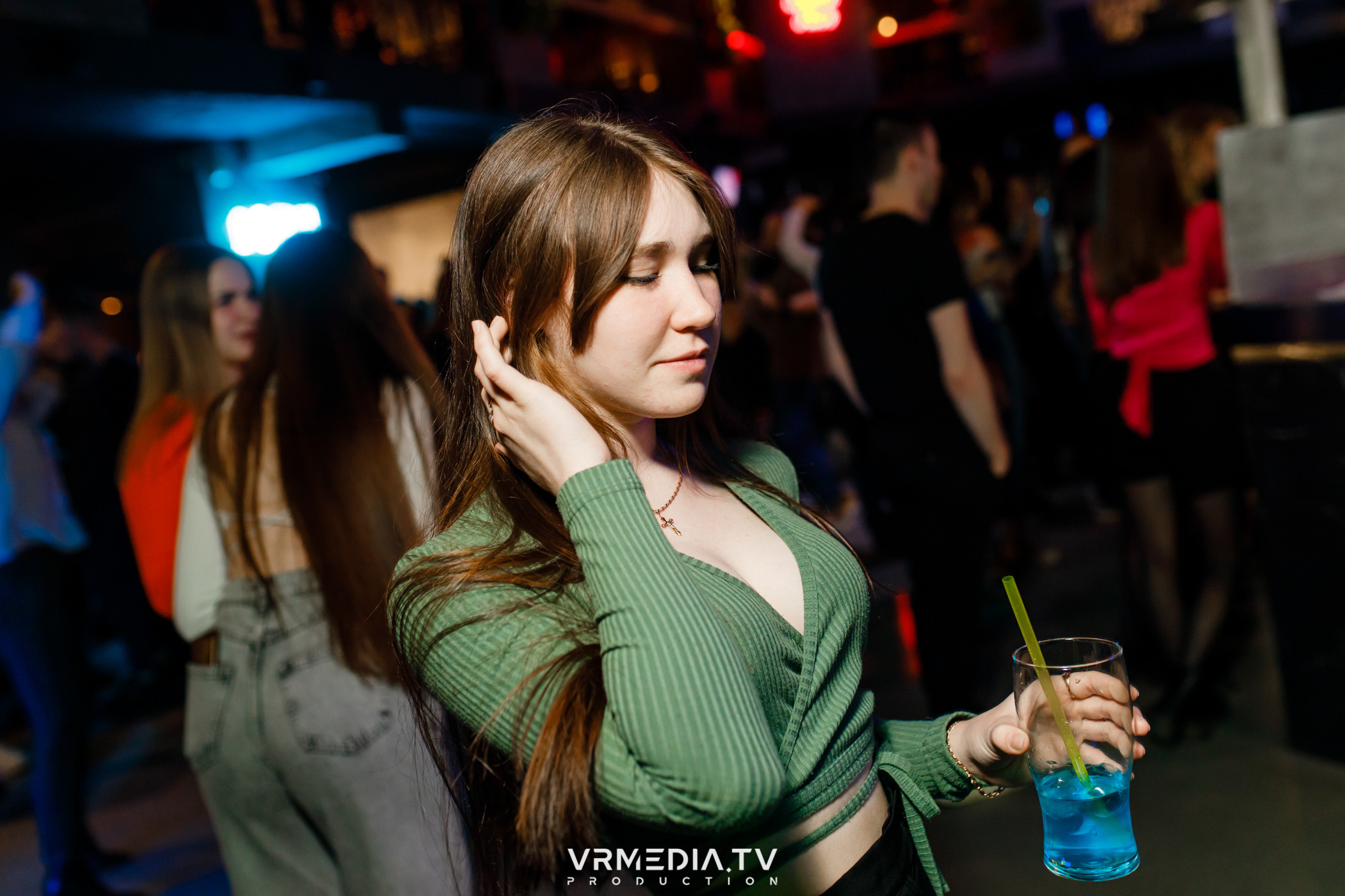 Выходные в баре «DOSKI»