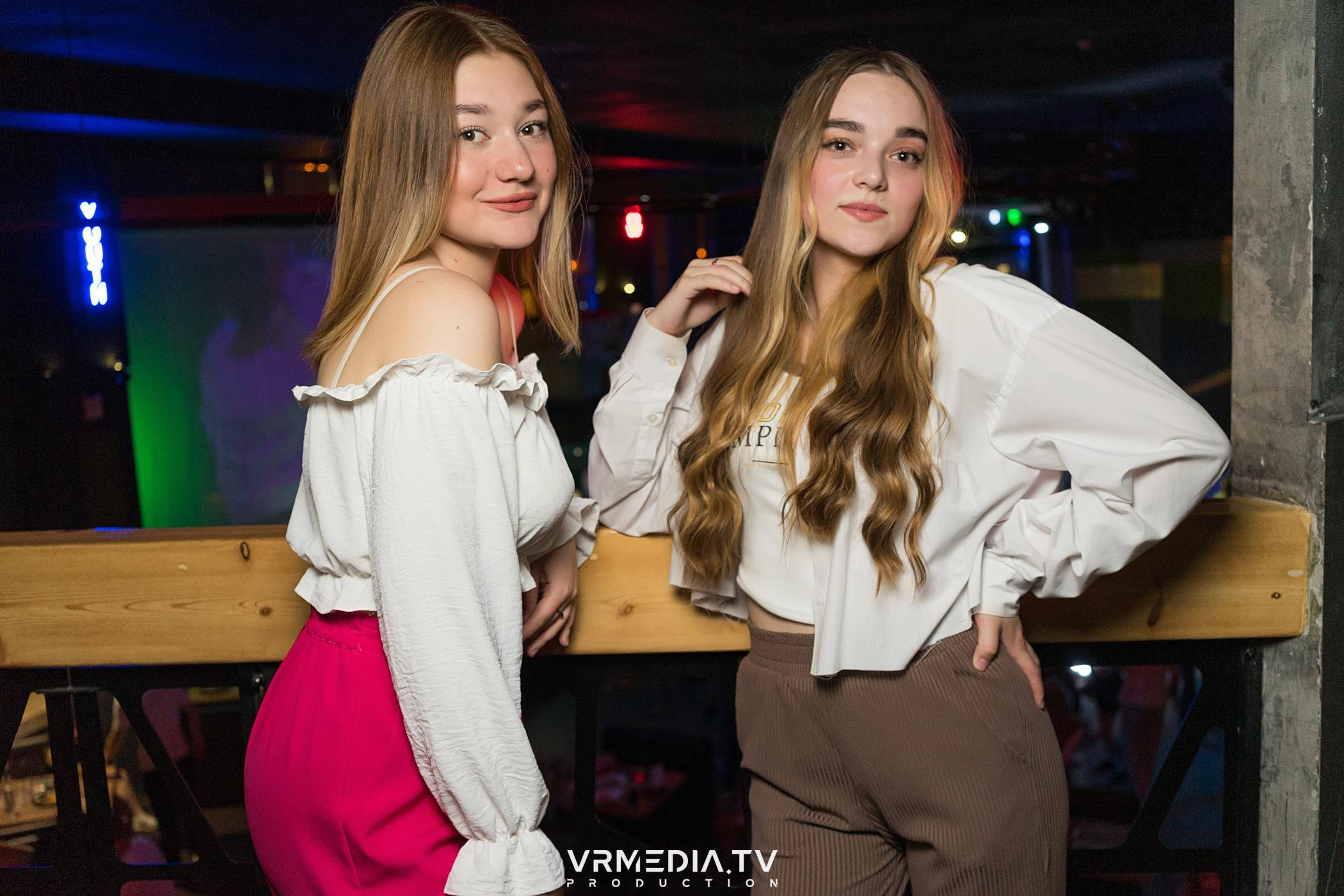 Выходные в баре «DOSKI»