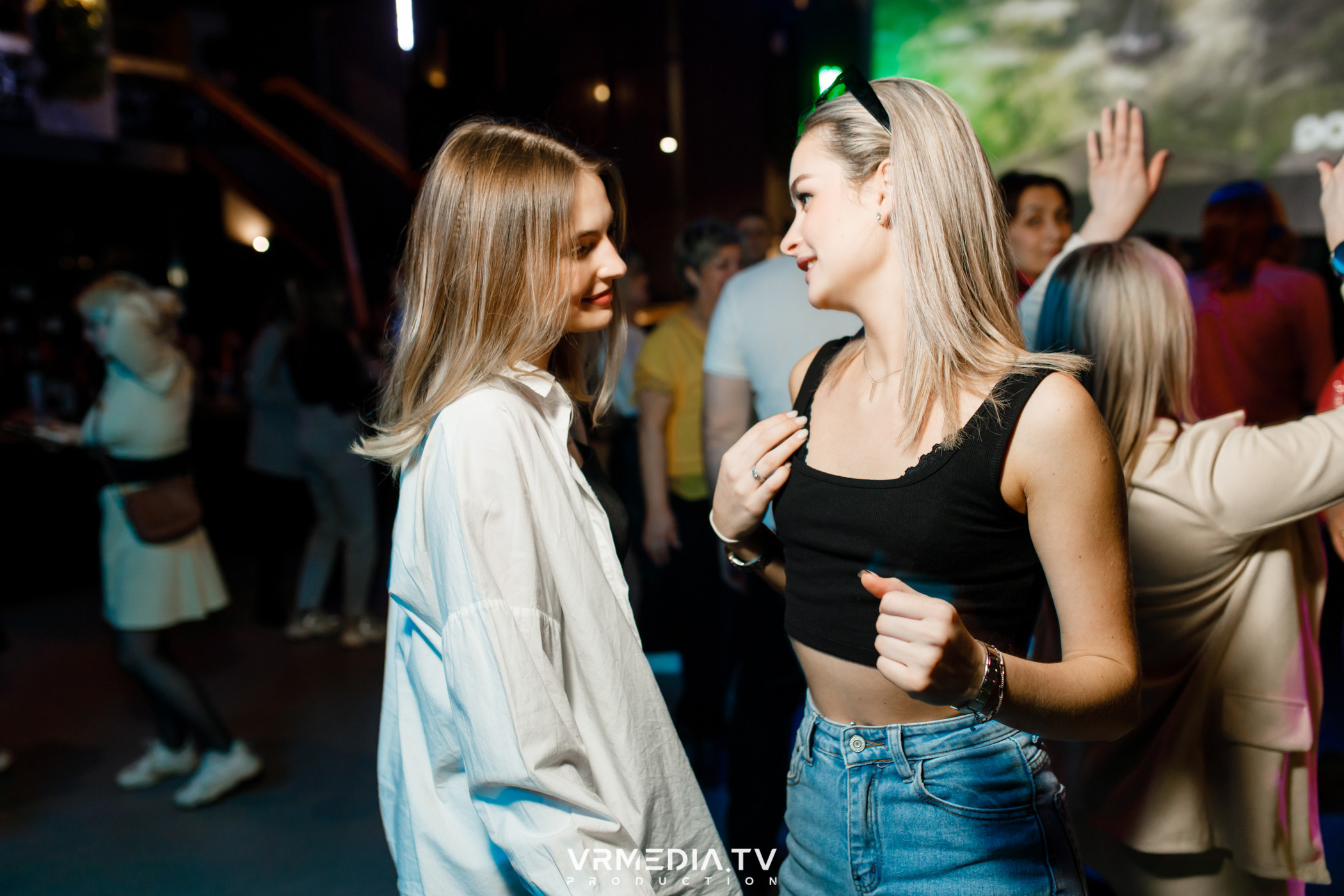 Выходные в баре «DOSKI»