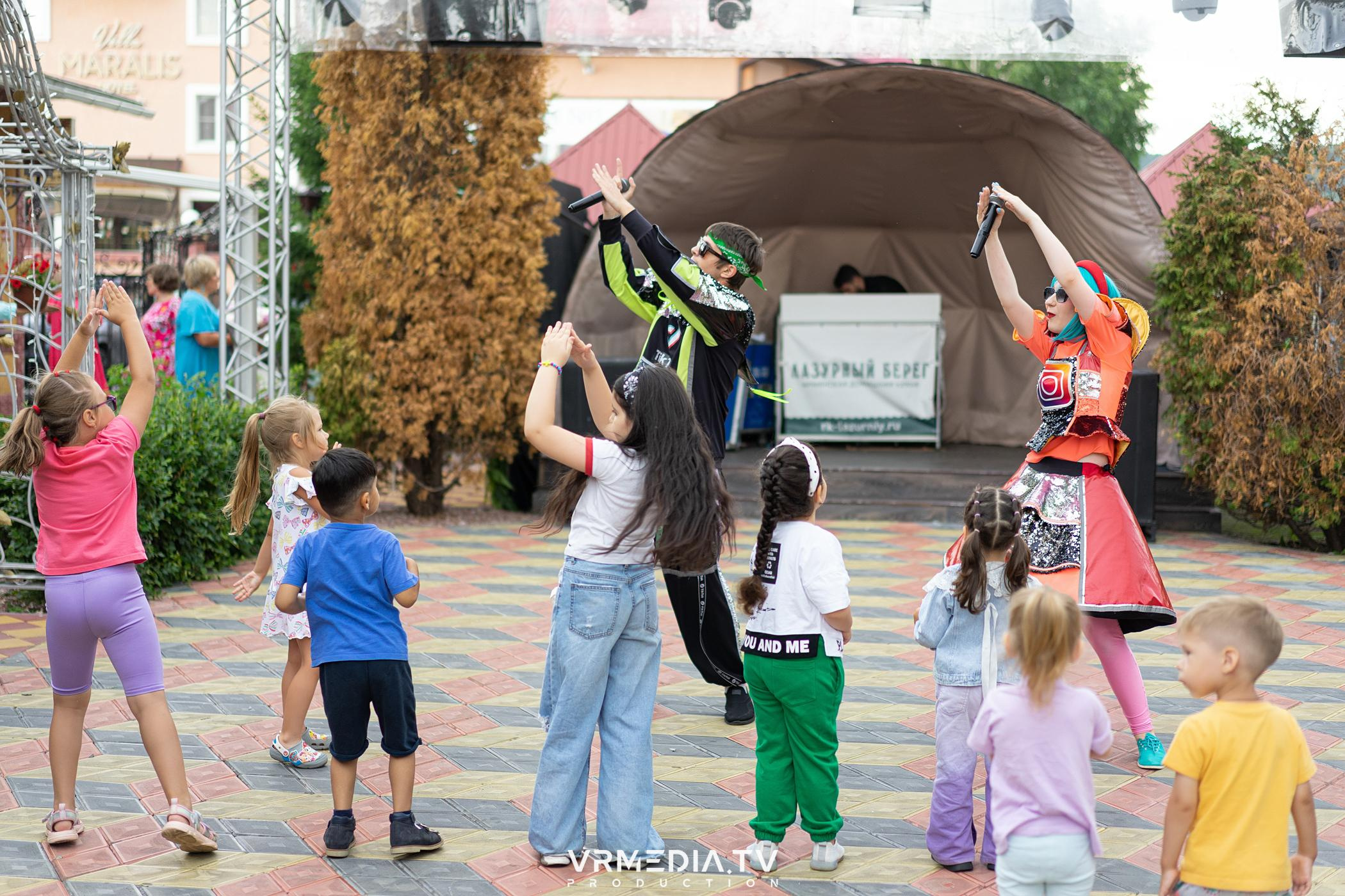 Детская вечеринка в ресторане «Лазурный Берег»