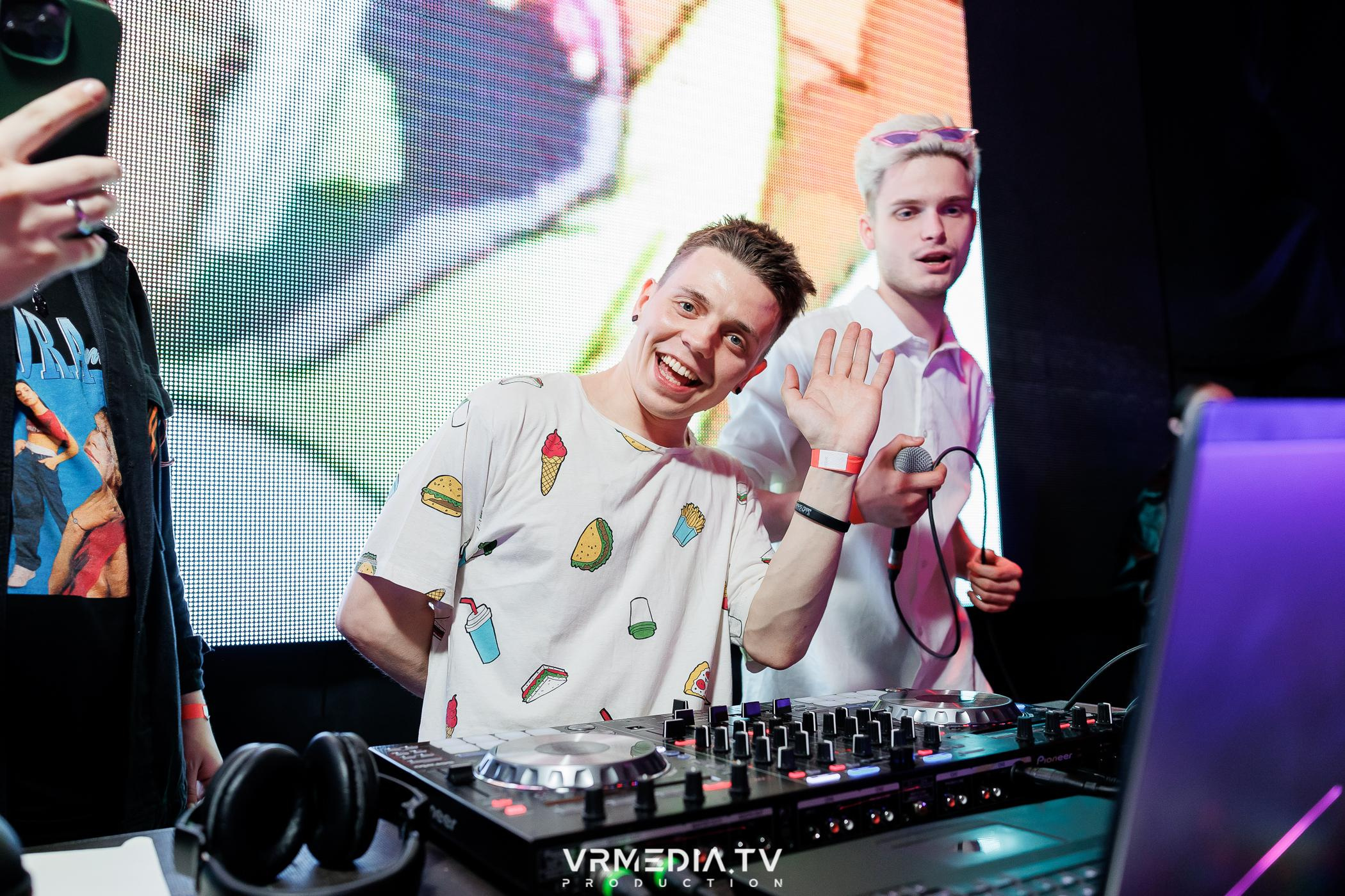 Молодость простит! 5 лет!