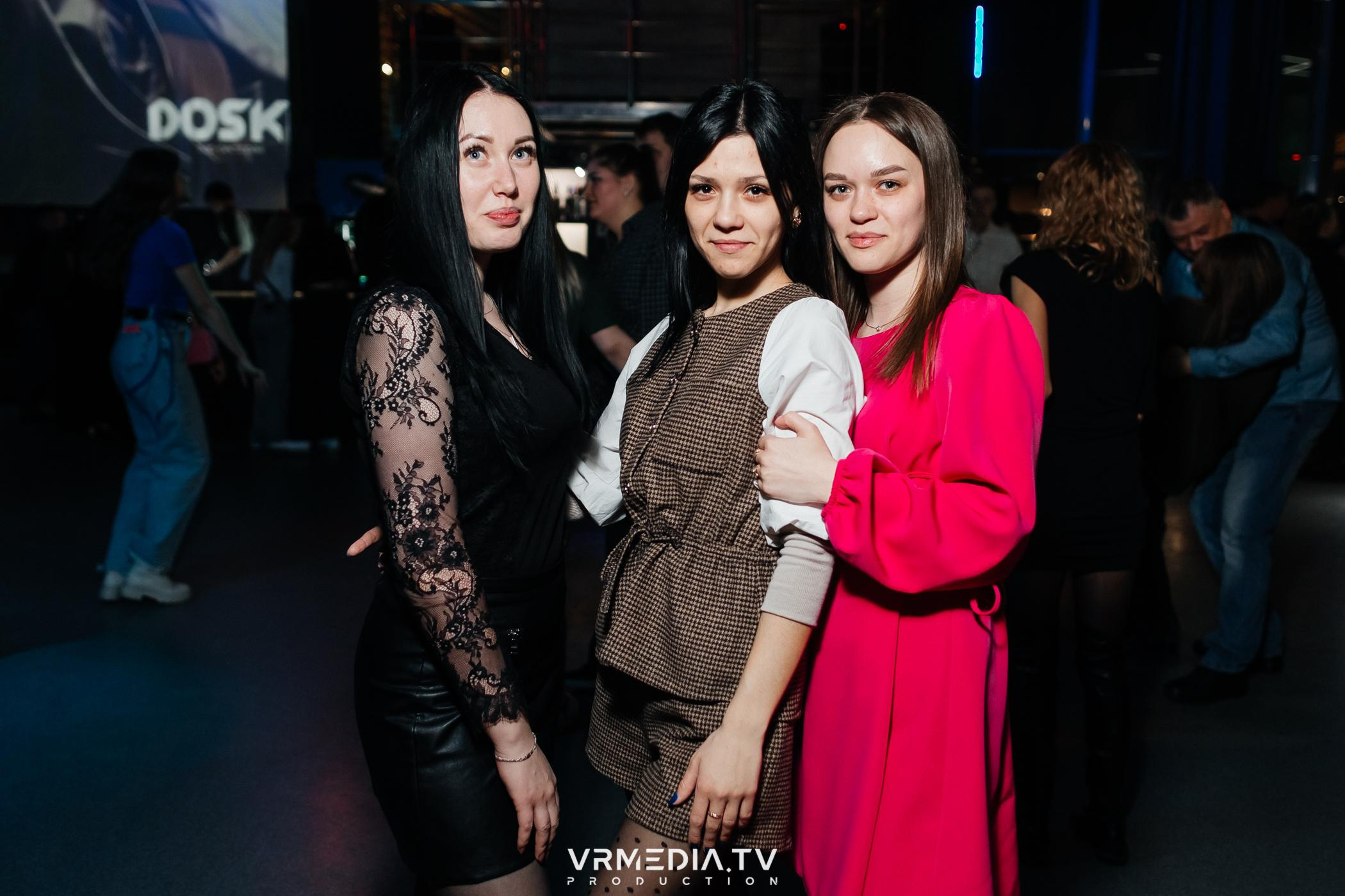 Выходные в баре «DOSKI»