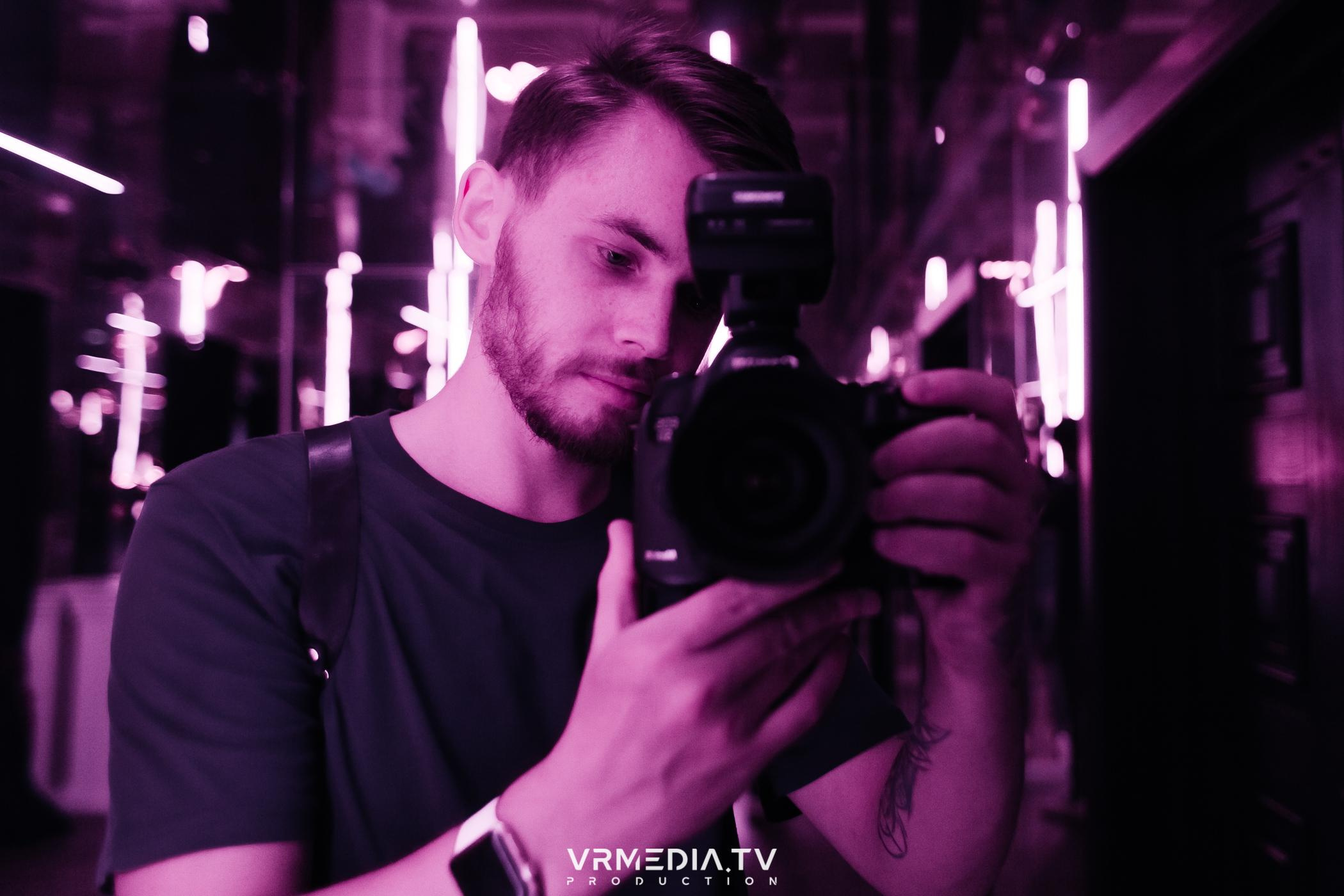 «Summer: ON» в караоке-баре «Volna»