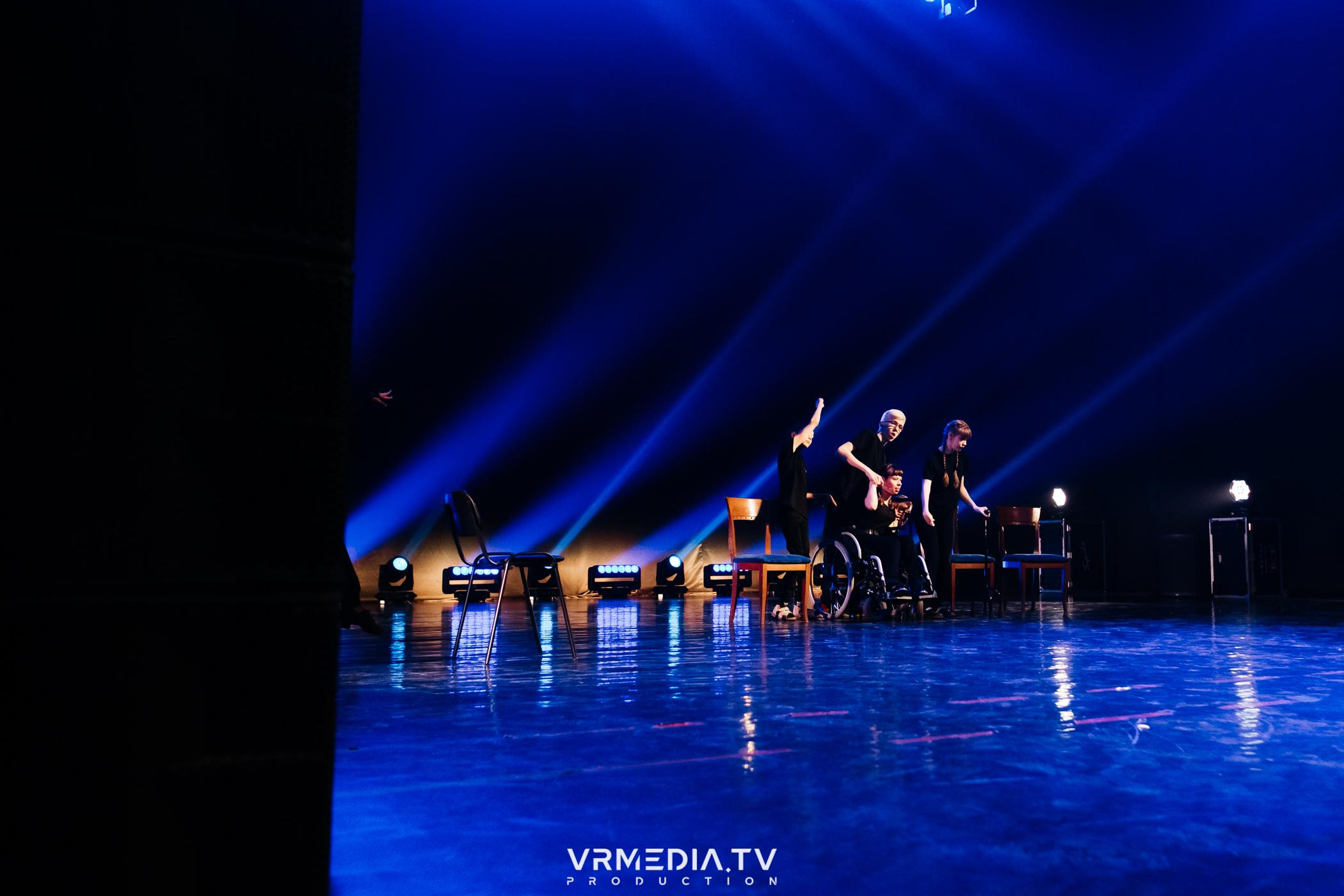 Пока все в доме