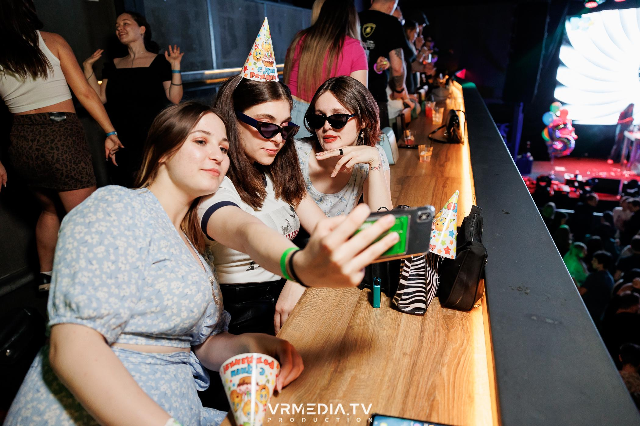 Молодость простит! 5 лет!