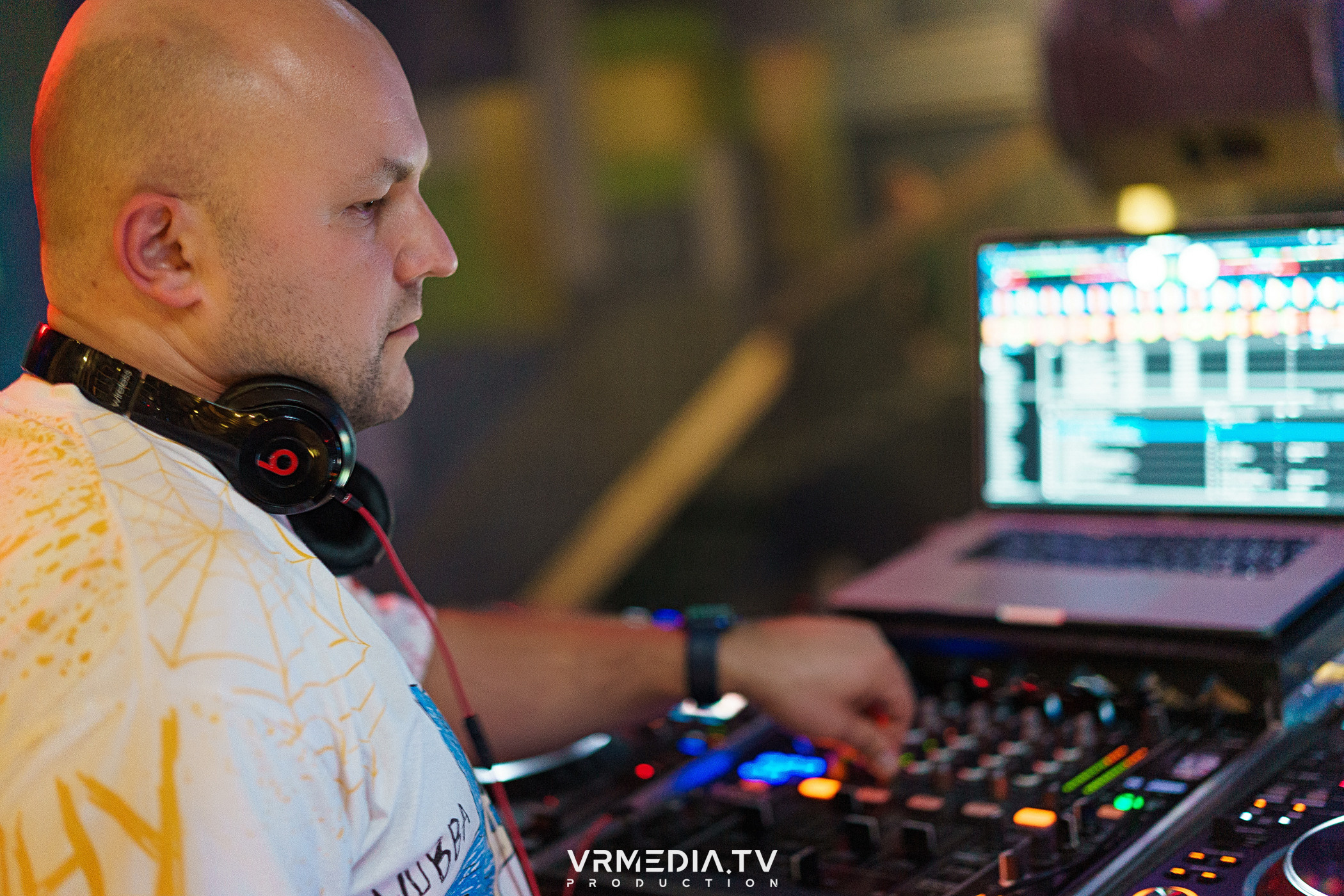 Выходные в баре «DOSKI»