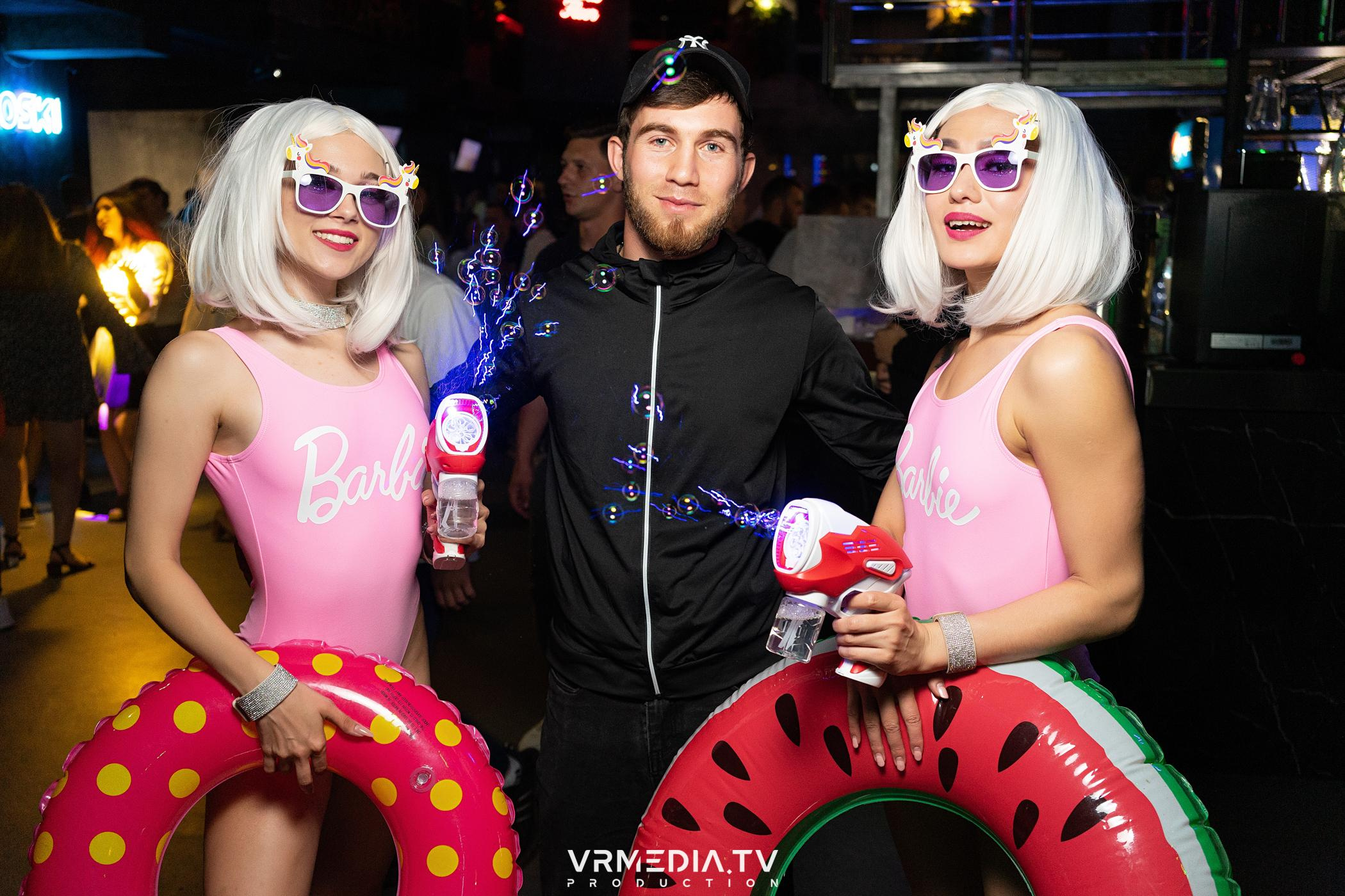 Выходные в баре «DOSKI»