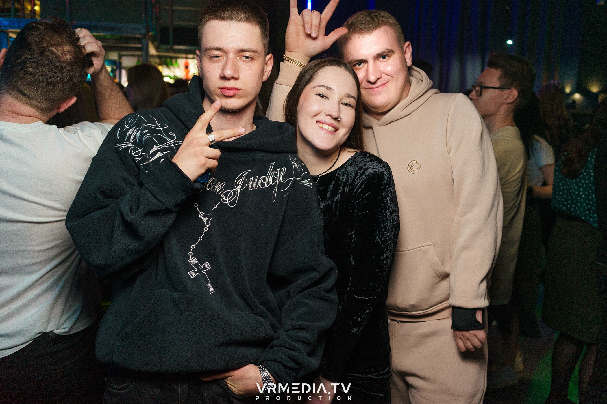 Выходные в баре «DOSKI»