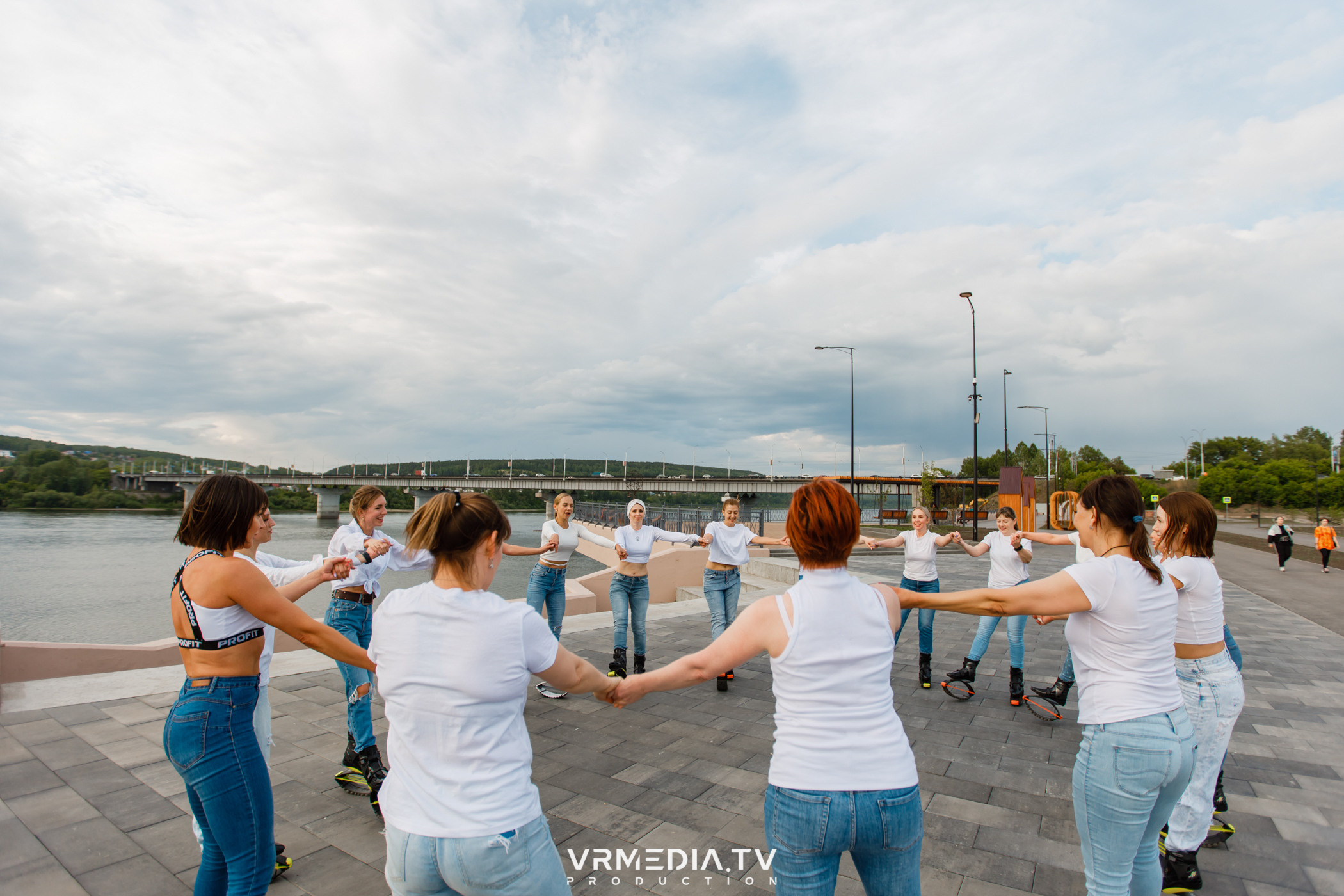 Открытая тренировка «Kangoo jumps»