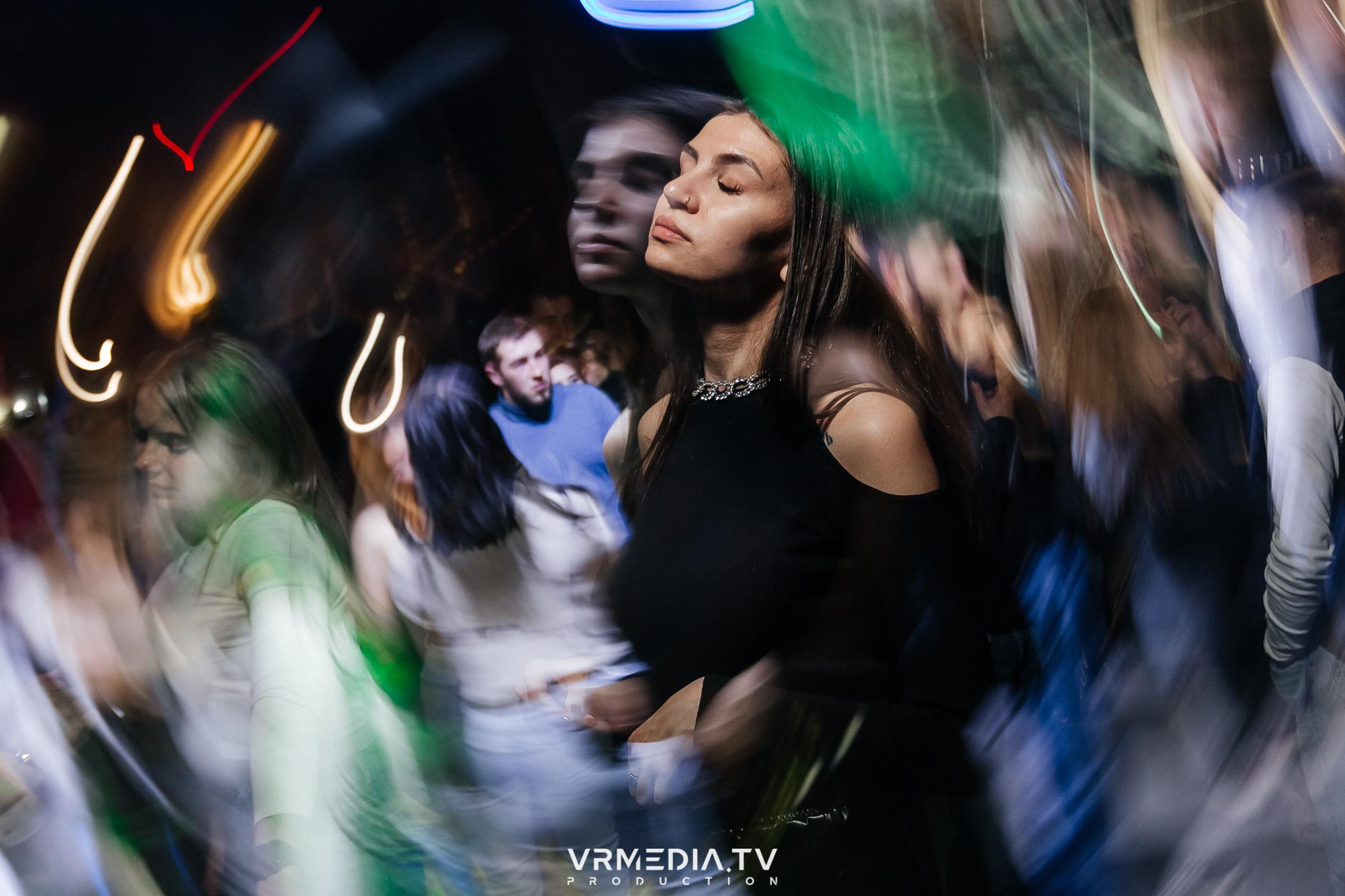 Выходные в баре «DOSKI»