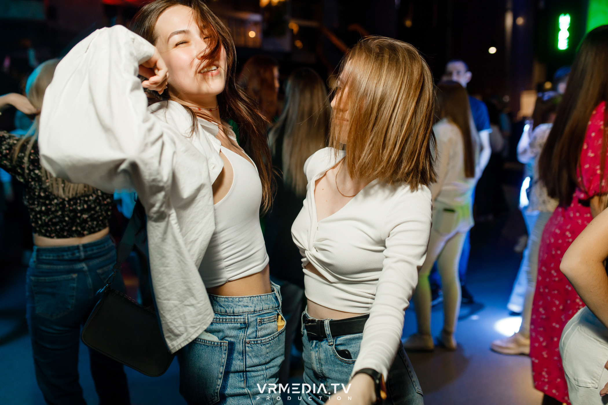 Выходные в баре «DOSKI»