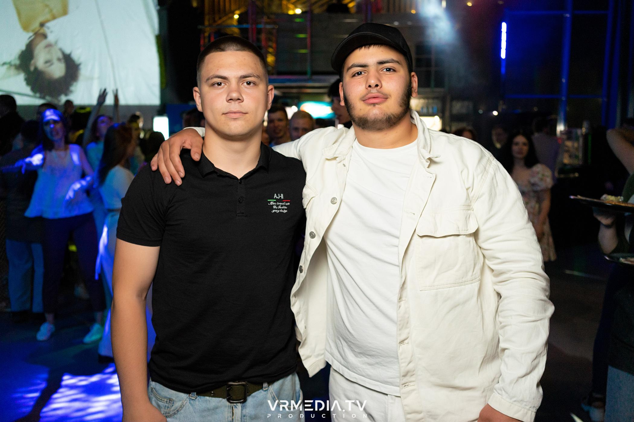 Выходные в баре «DOSKI»