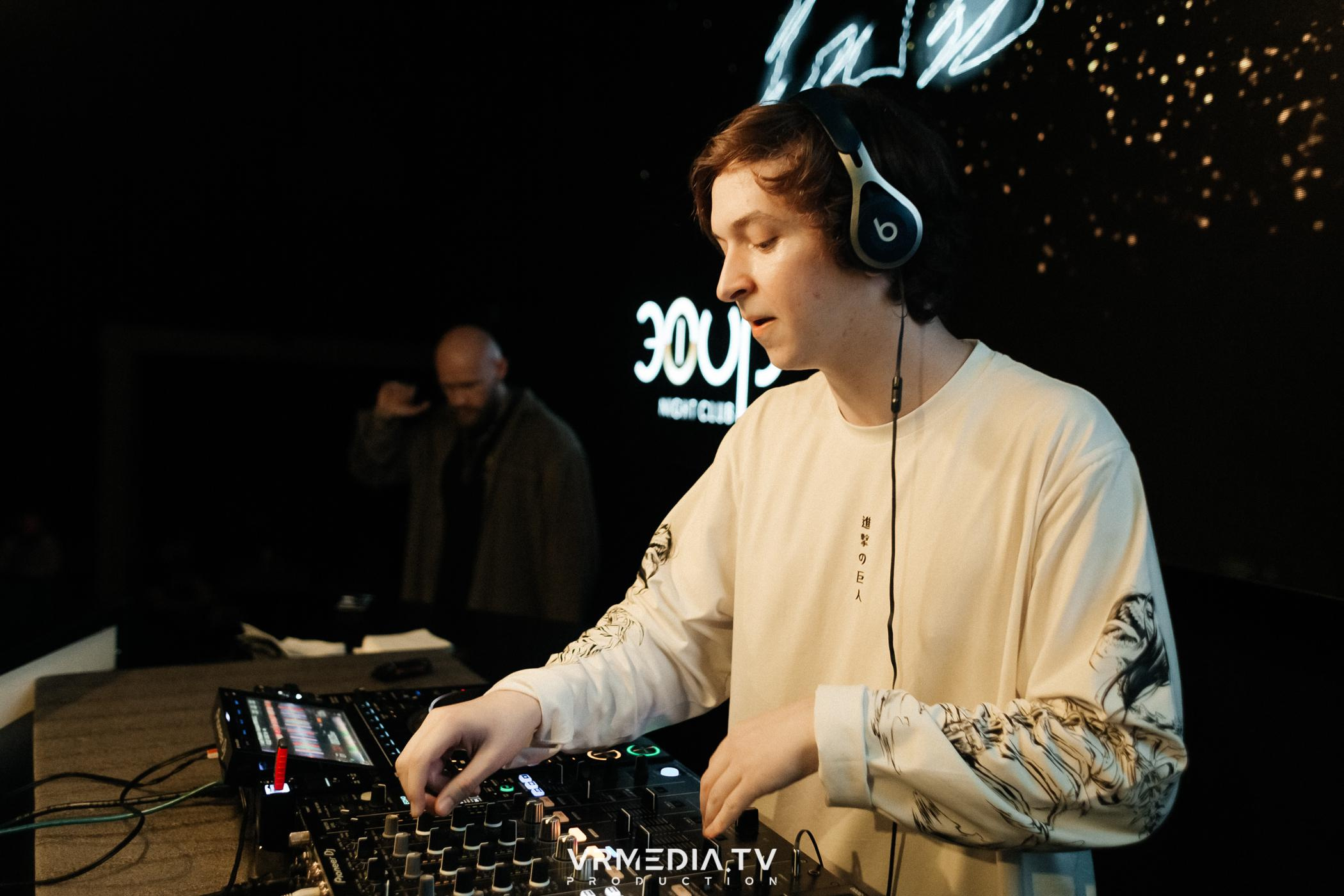 Выпускной школы диджеинга «Атмосфера»