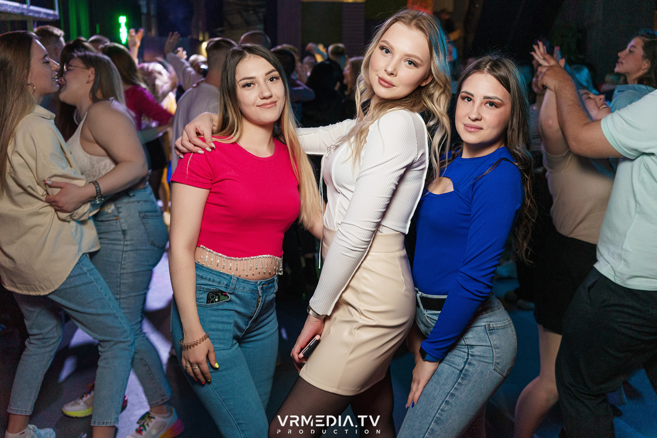 Выходные в баре «DOSKI»