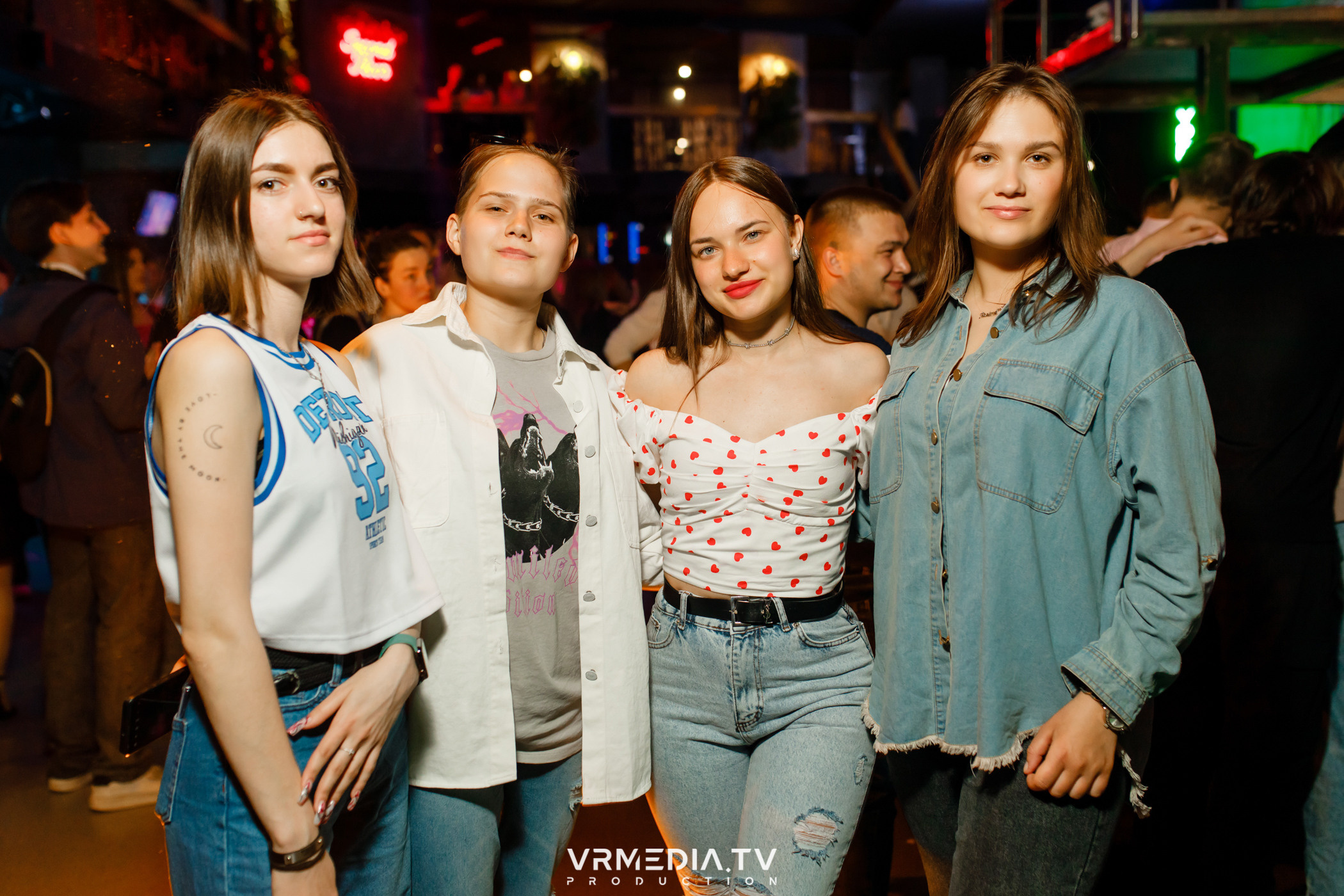 Выходные в баре «DOSKI»