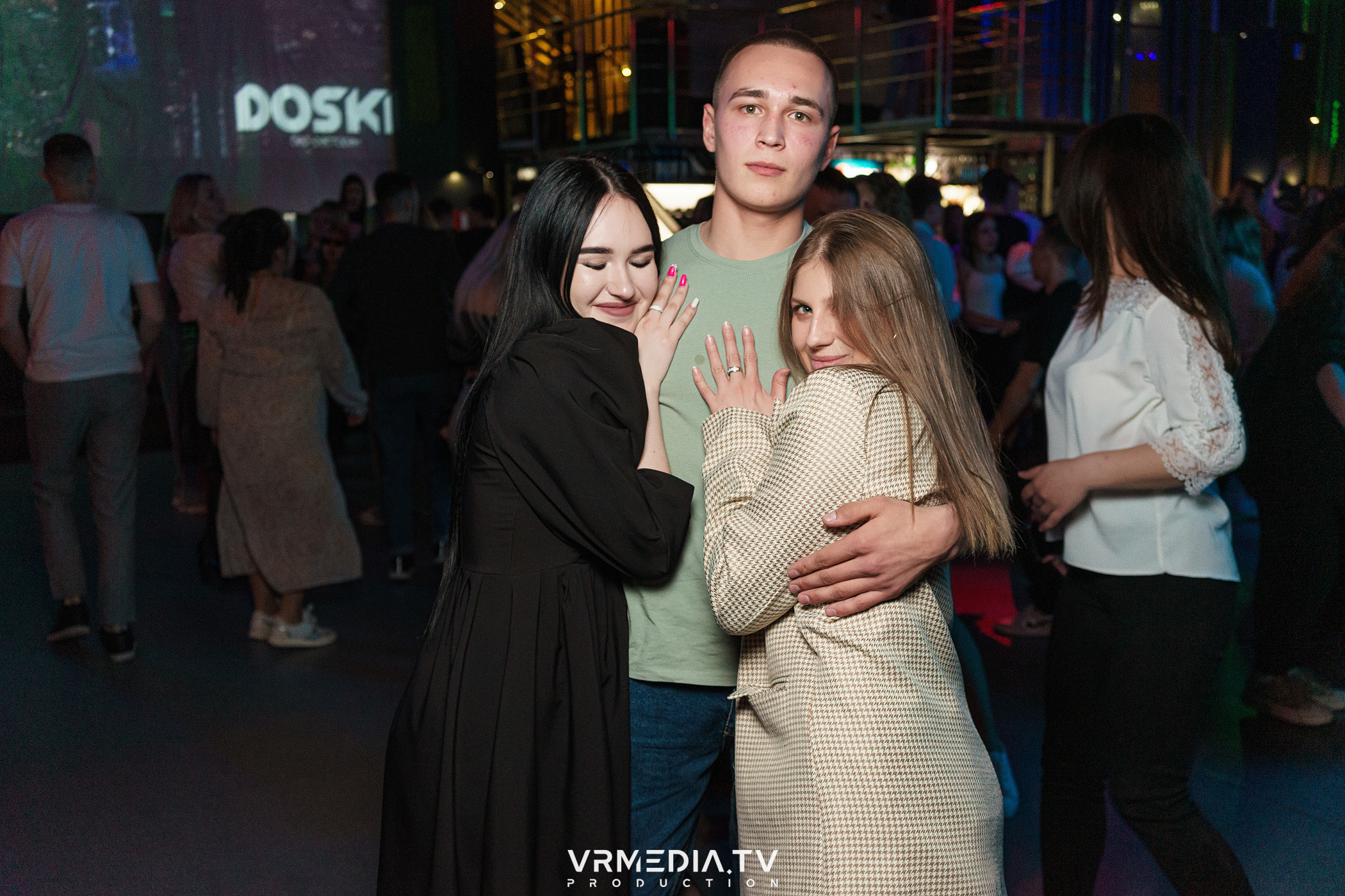 Выходные в баре «DOSKI»