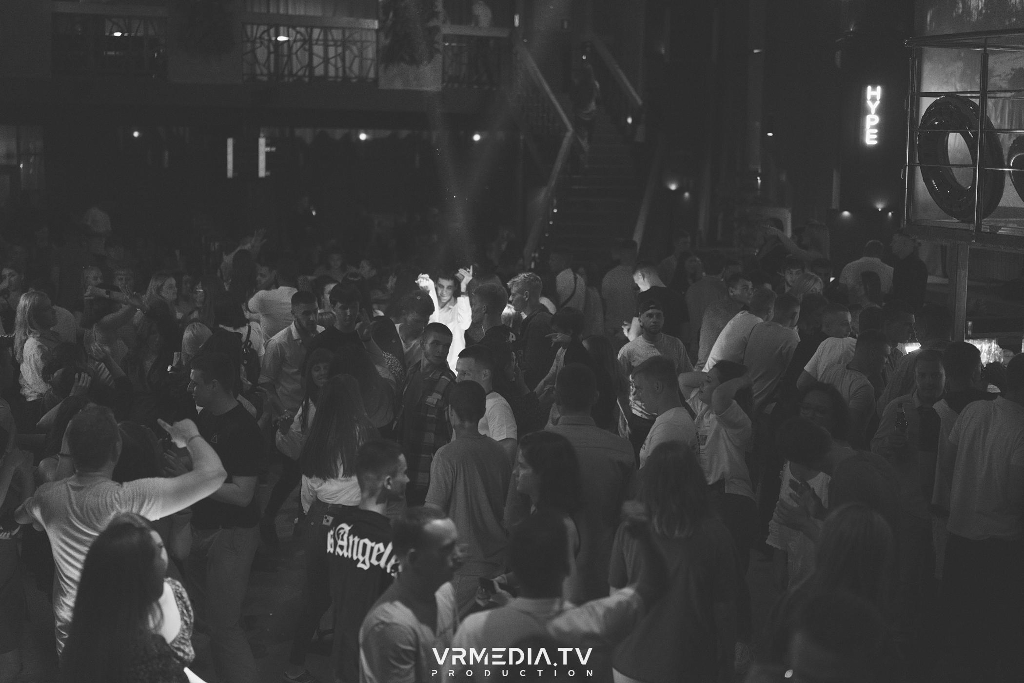 Выходные в баре «DOSKI»