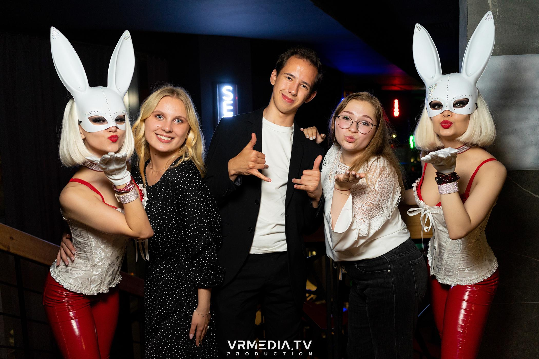 Выходные в баре «DOSKI»