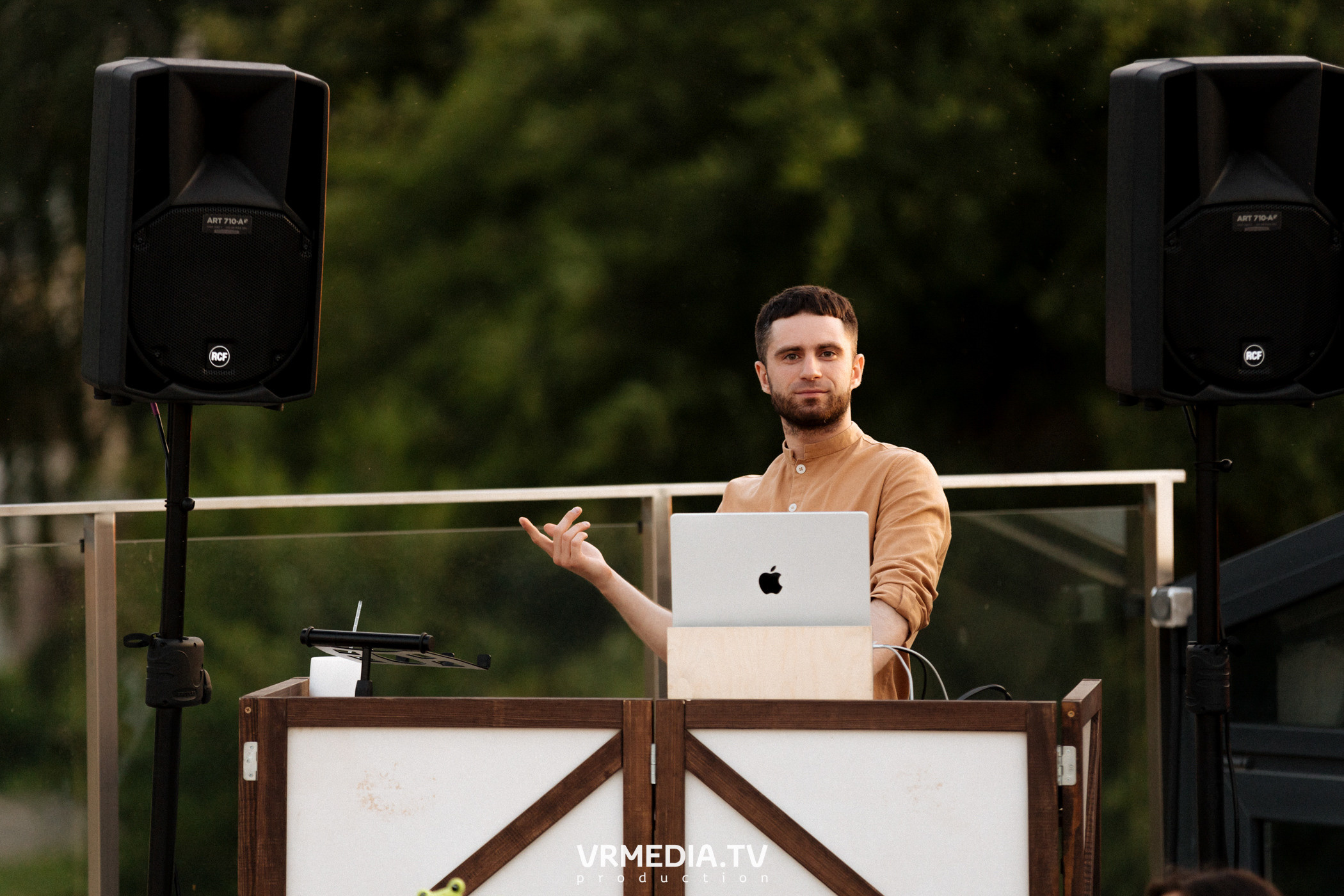 «Среда — маленькая пятница» в Magic Coffee