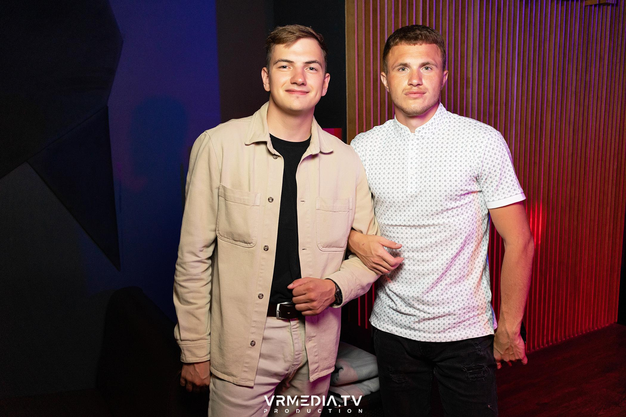 Выходные в баре «DOSKI»